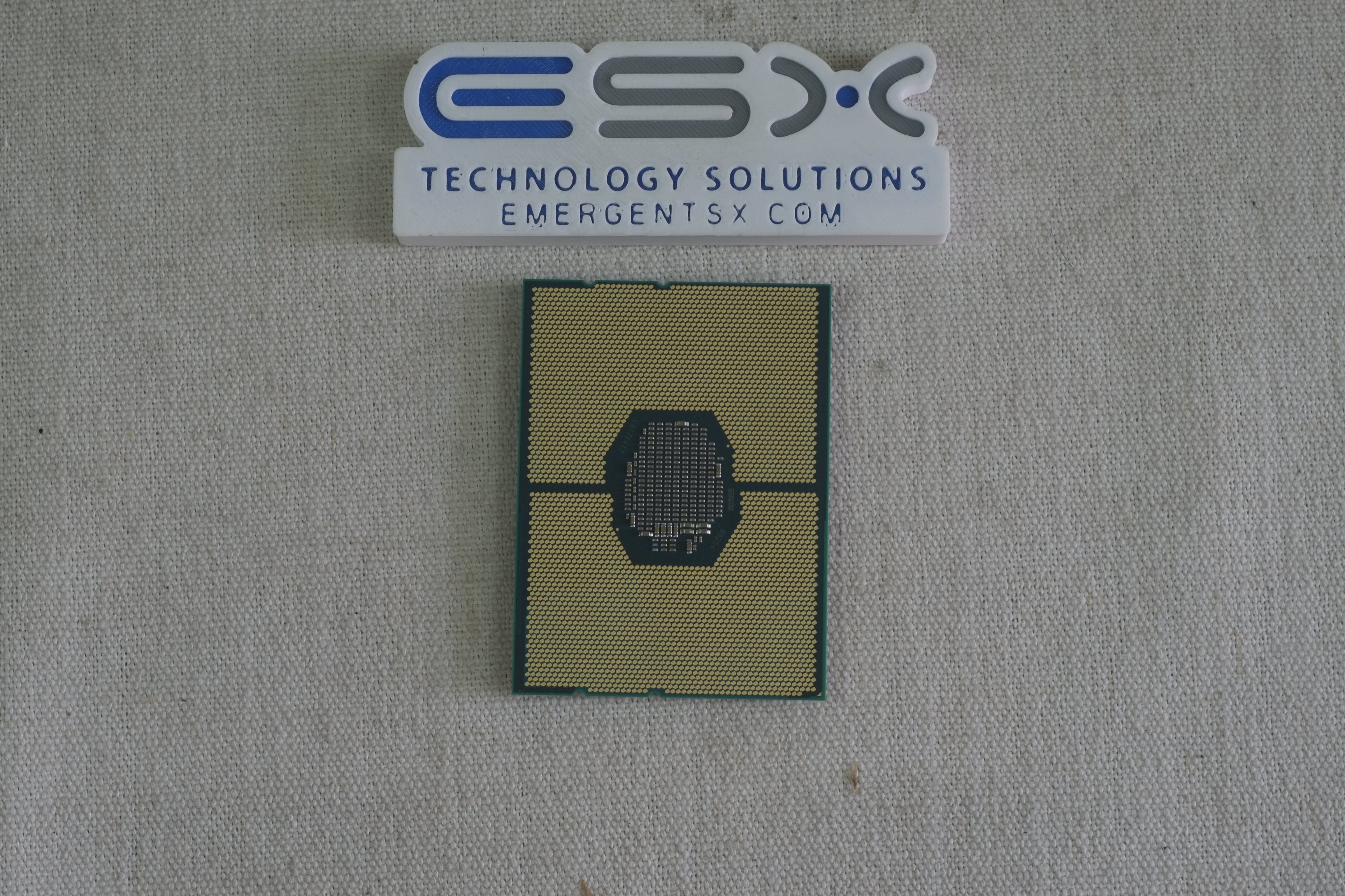 Intel Xeon 20-Core Gold 5218R @ 2.1GHz 27.5MB 125W LGA3647 Processor SRGZ7 CPU