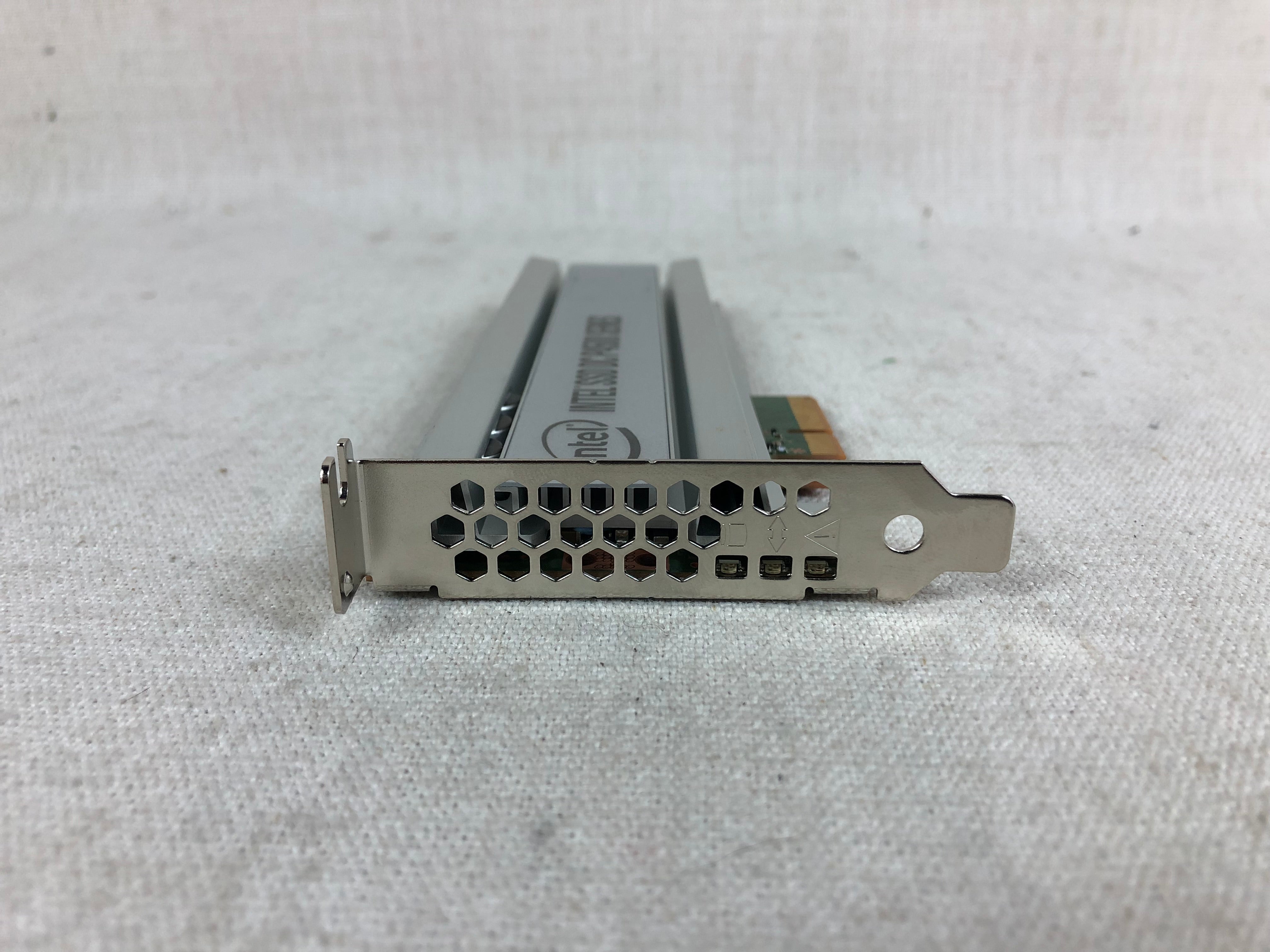 Intel SSDPEDKX040T7 DC P4500 Series 4TB NVMe PCIe 3.0 x4 3D1 TCL SSD Solid State