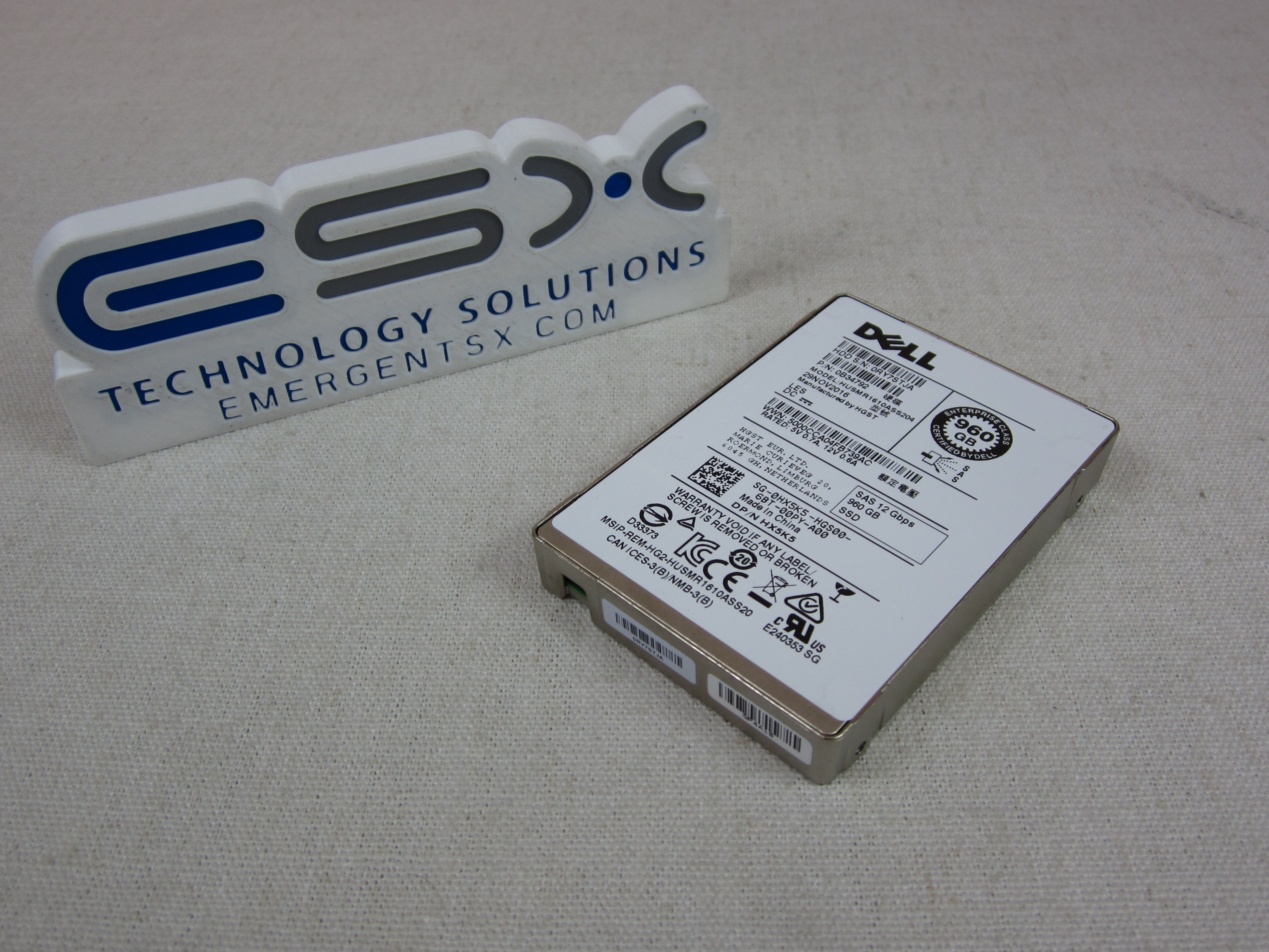 Dell HX5K5 960GB 12Gb/s 2.5" SAS RI TLC SSD HUSMR1610ASS204 - 83% health no tray