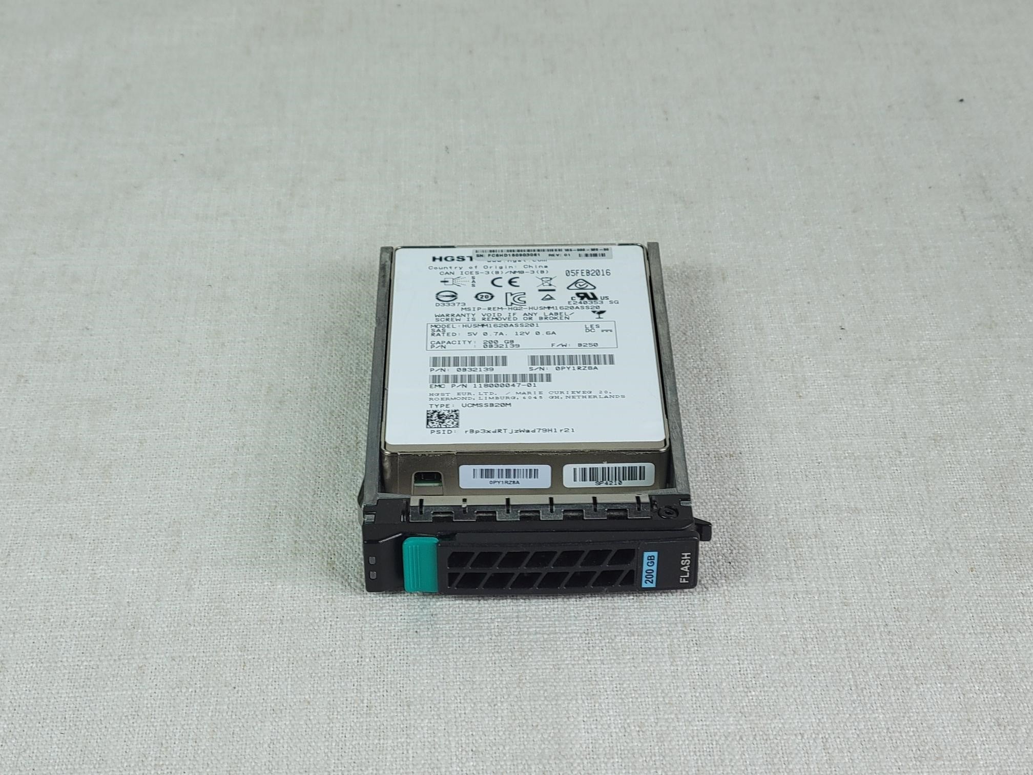 XtremIO – 200Gb 12GB/s SAS 2.5'' SSD for Controller – PN: 105-000-520