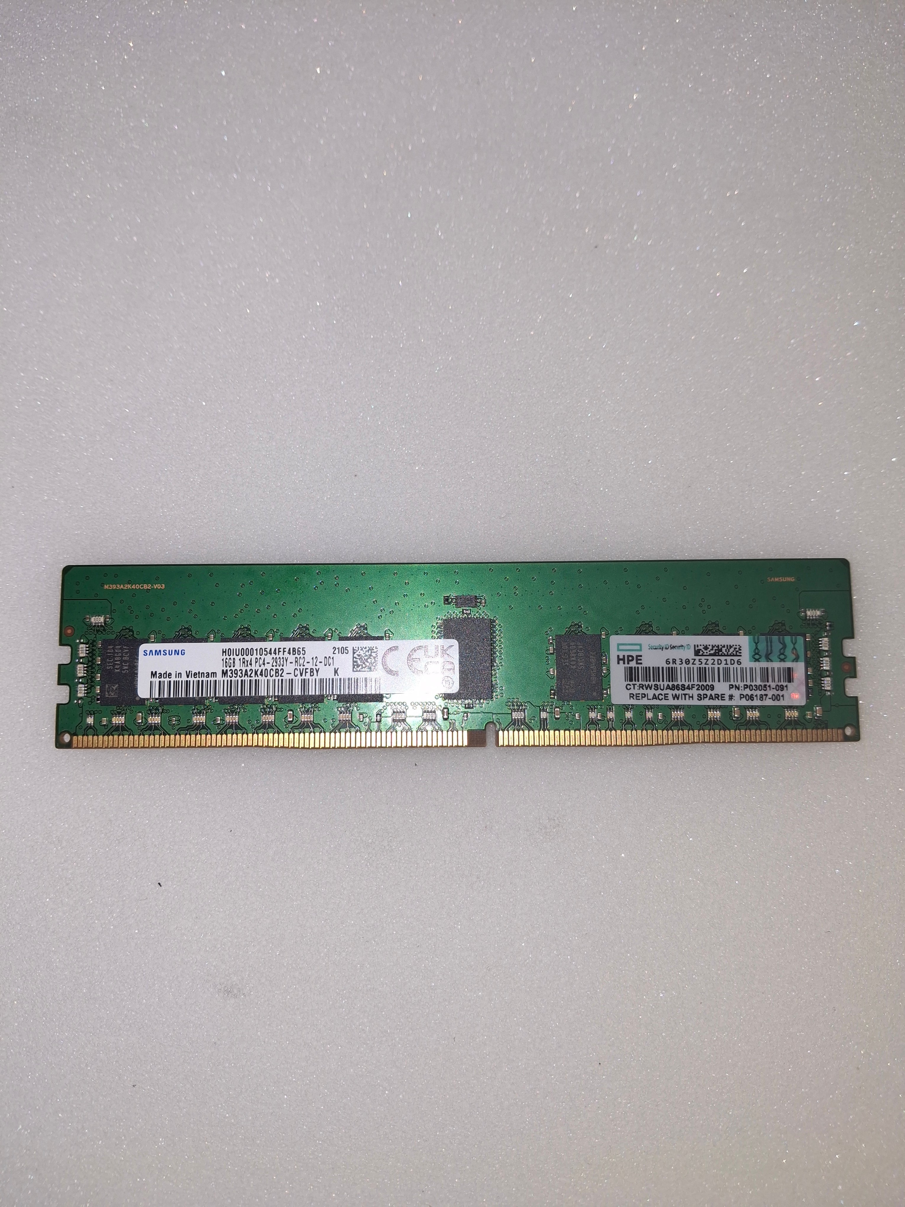 Samsung 16GB DDR4 2933MHz ECC Registered DIMM P06187-001 P03051-091 M393A2K40CB2-CVFBY
