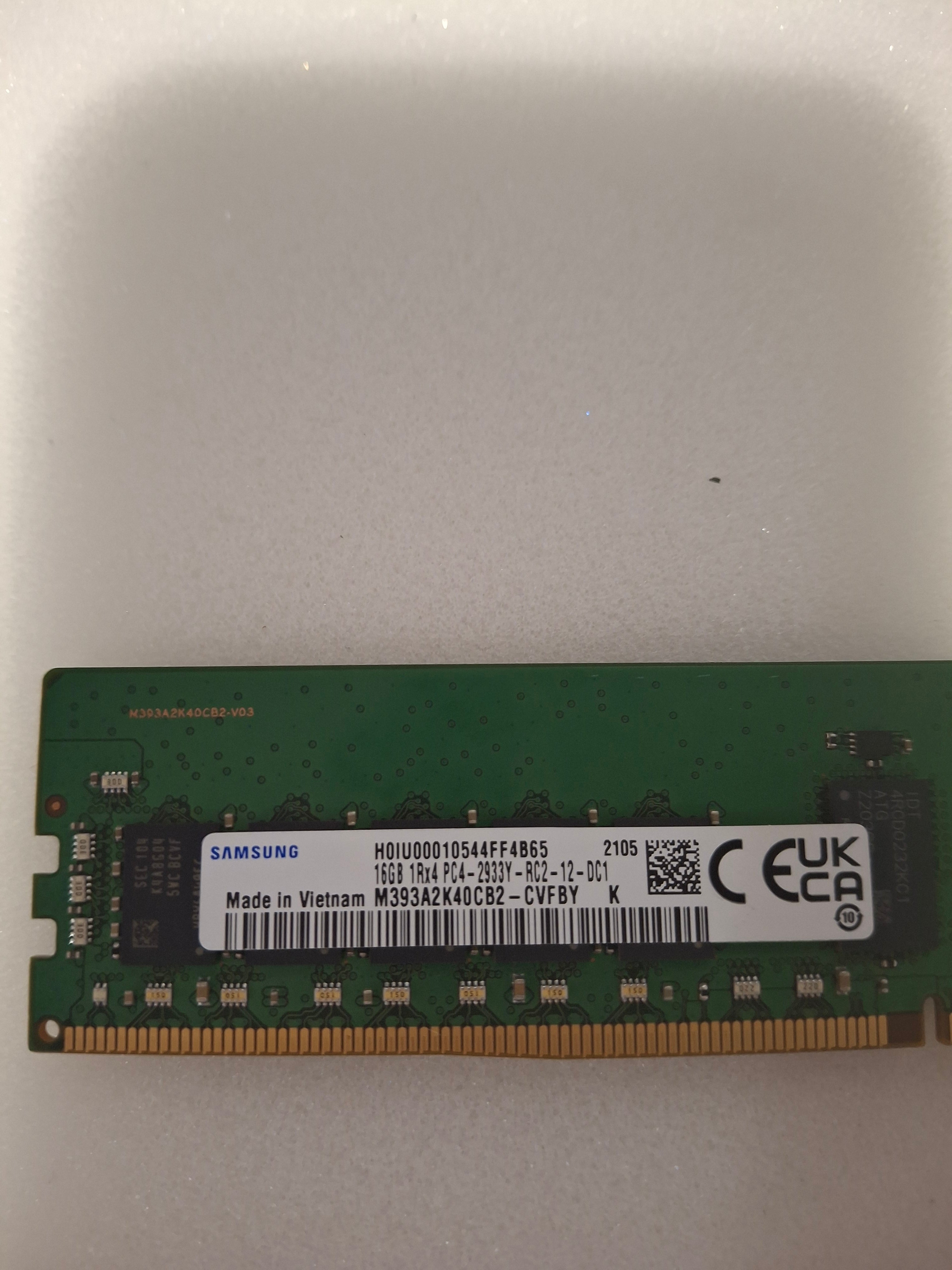 Samsung 16GB DDR4 2933MHz ECC Registered DIMM P06187-001 P03051-091 M393A2K40CB2-CVFBY