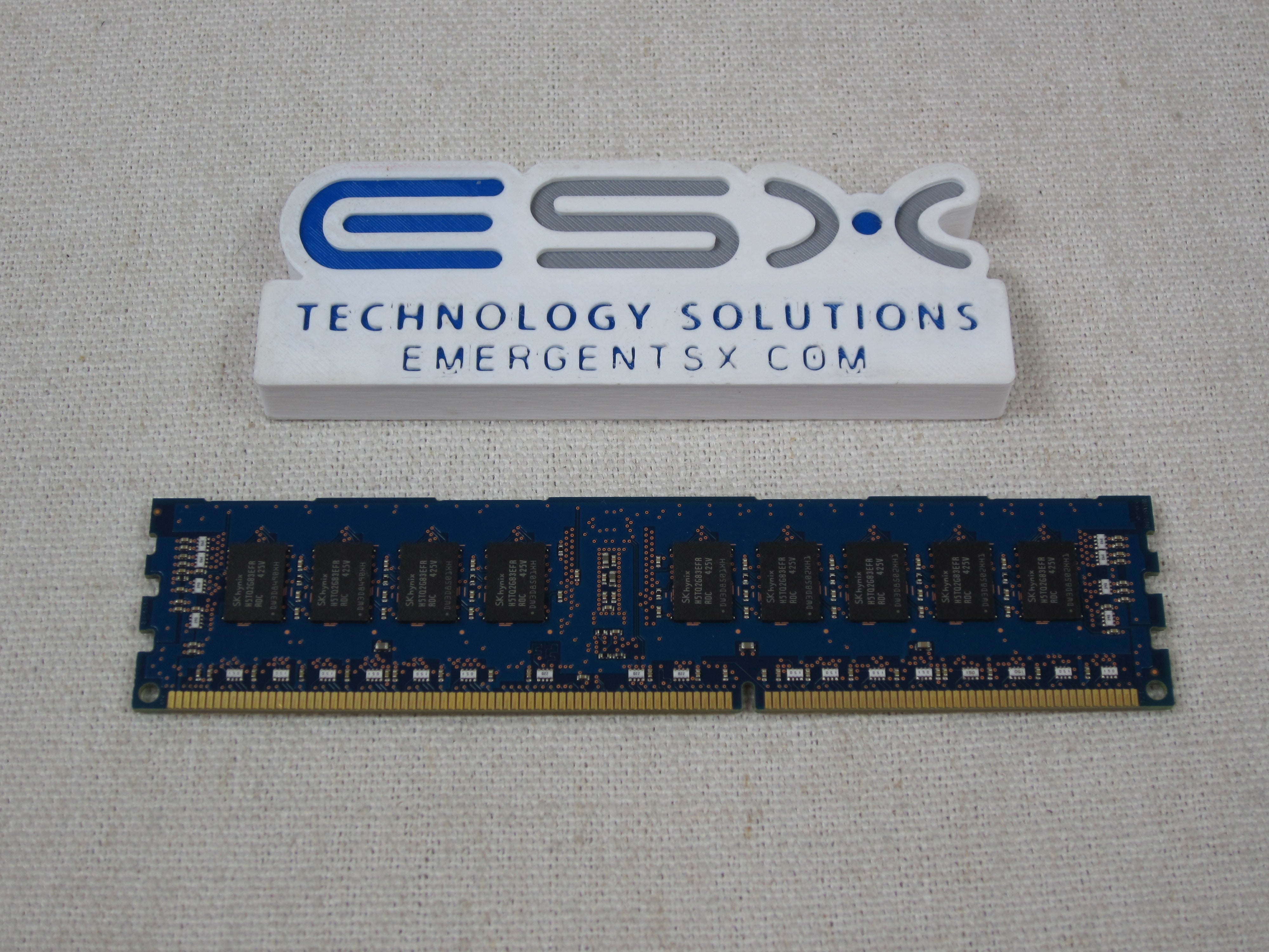 Hynix HMT351R7EFR8C-RD 4GB 2Rx8 PC3-14900R DDR3-1866MHz Server Memory