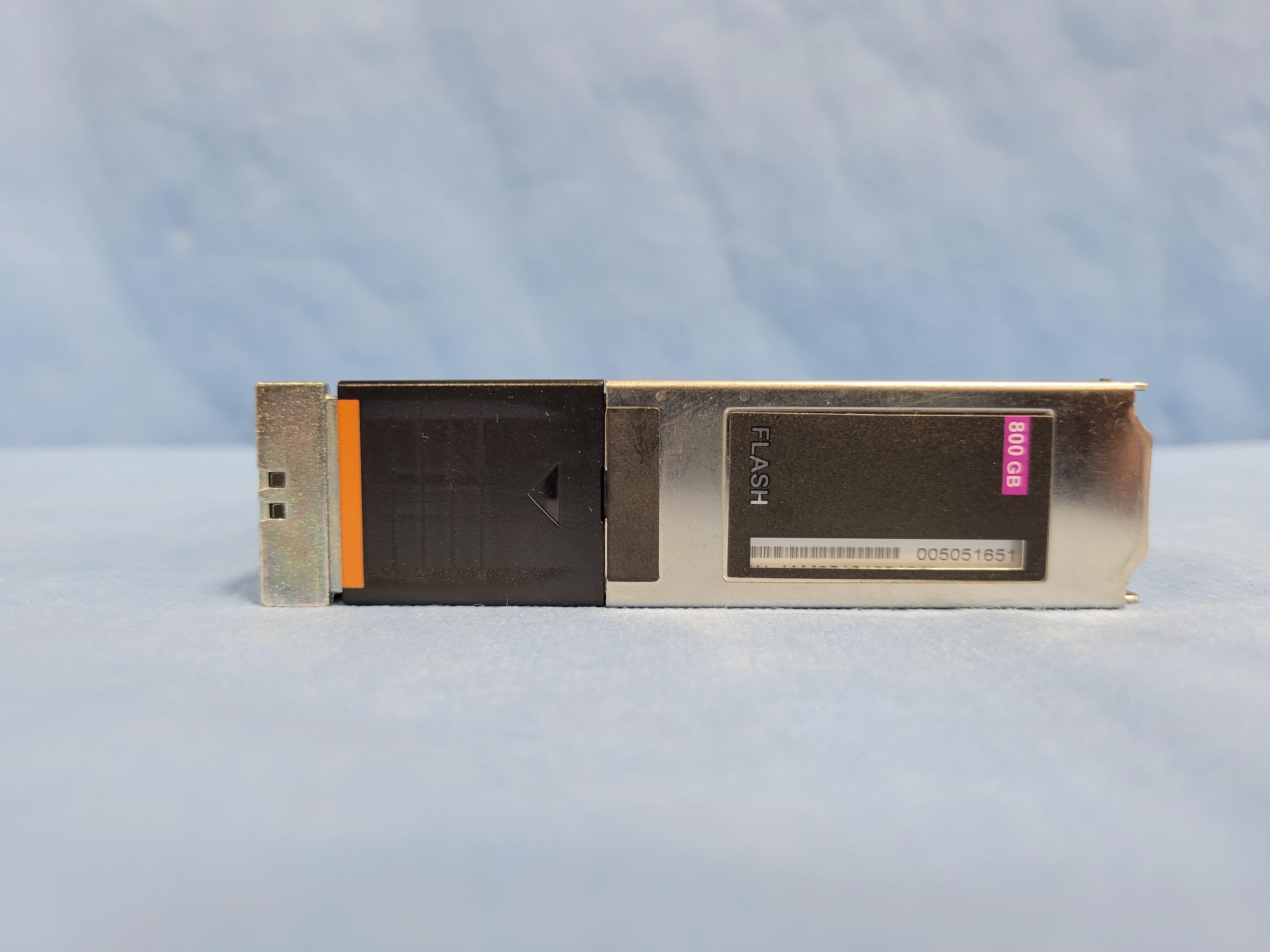 EMC Isilon HGST 800GB 2.5" SAS SSD for HD400 PN: 005051651