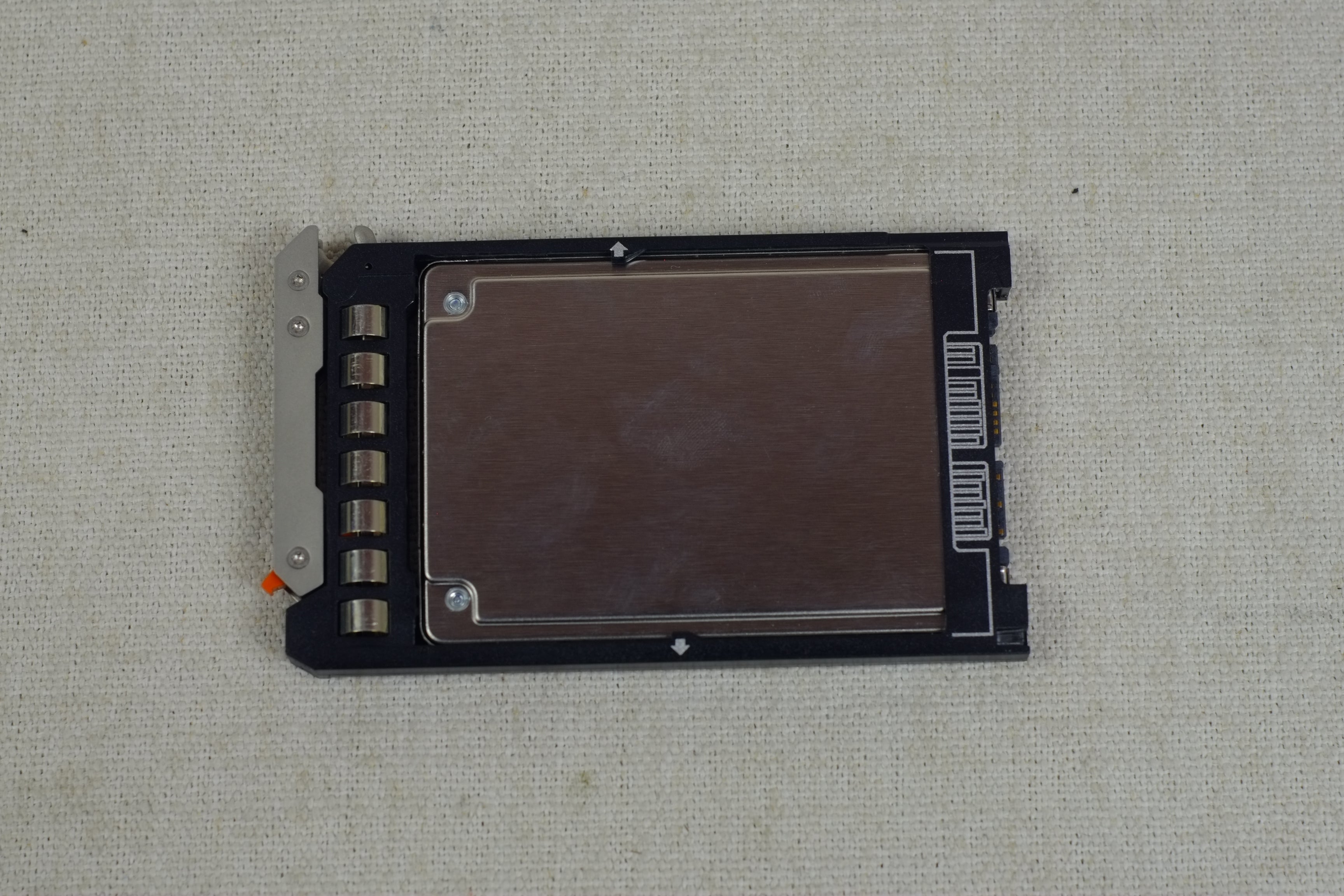 Dell NDDN1 Intel S3610 Series 200GB 6Gb/s 1.8”uSATA SSD with Tray