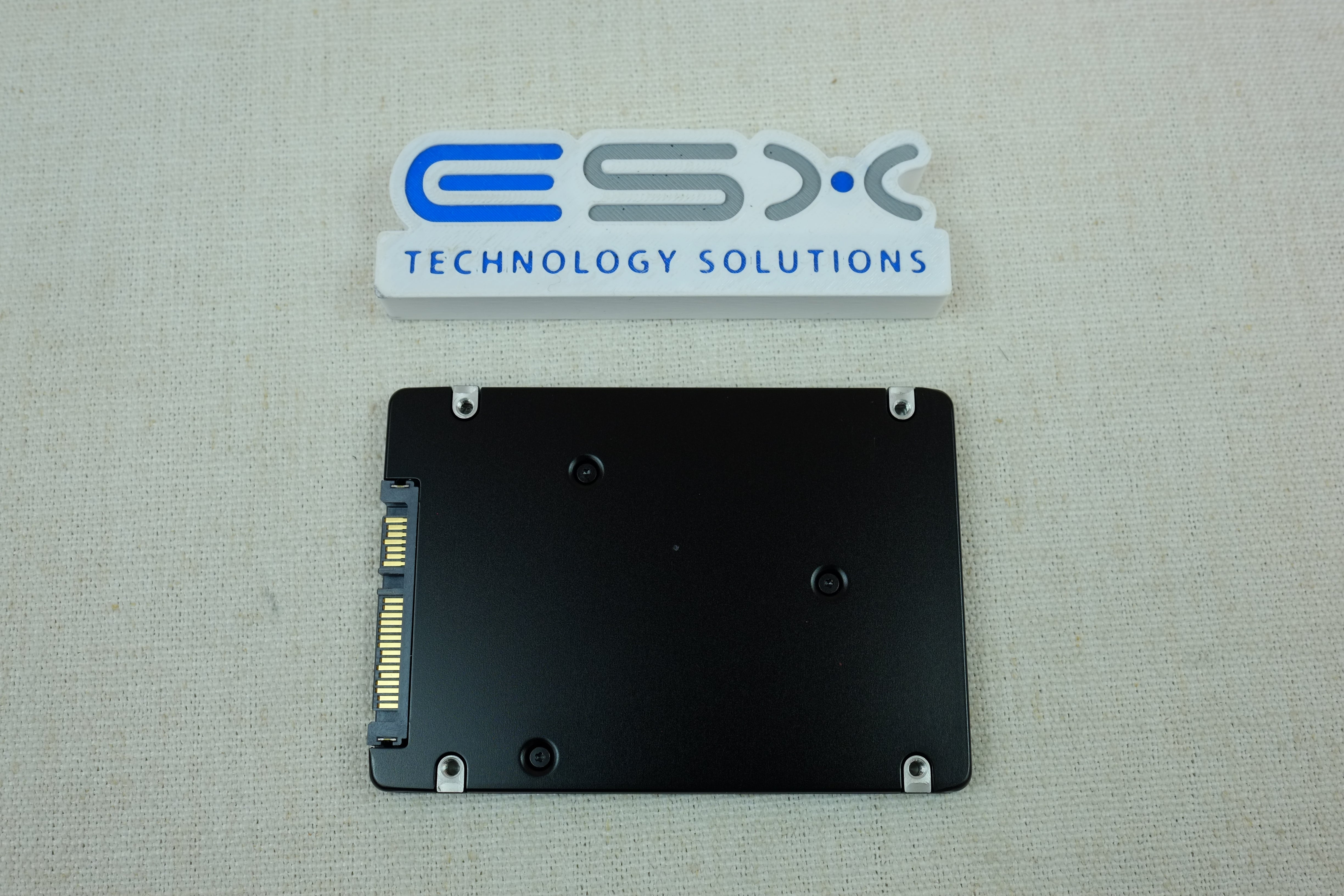 Samsung MZ7LH480HAHQ 480GB 6Gb/s 2.5" SATA SSD PM883 Series