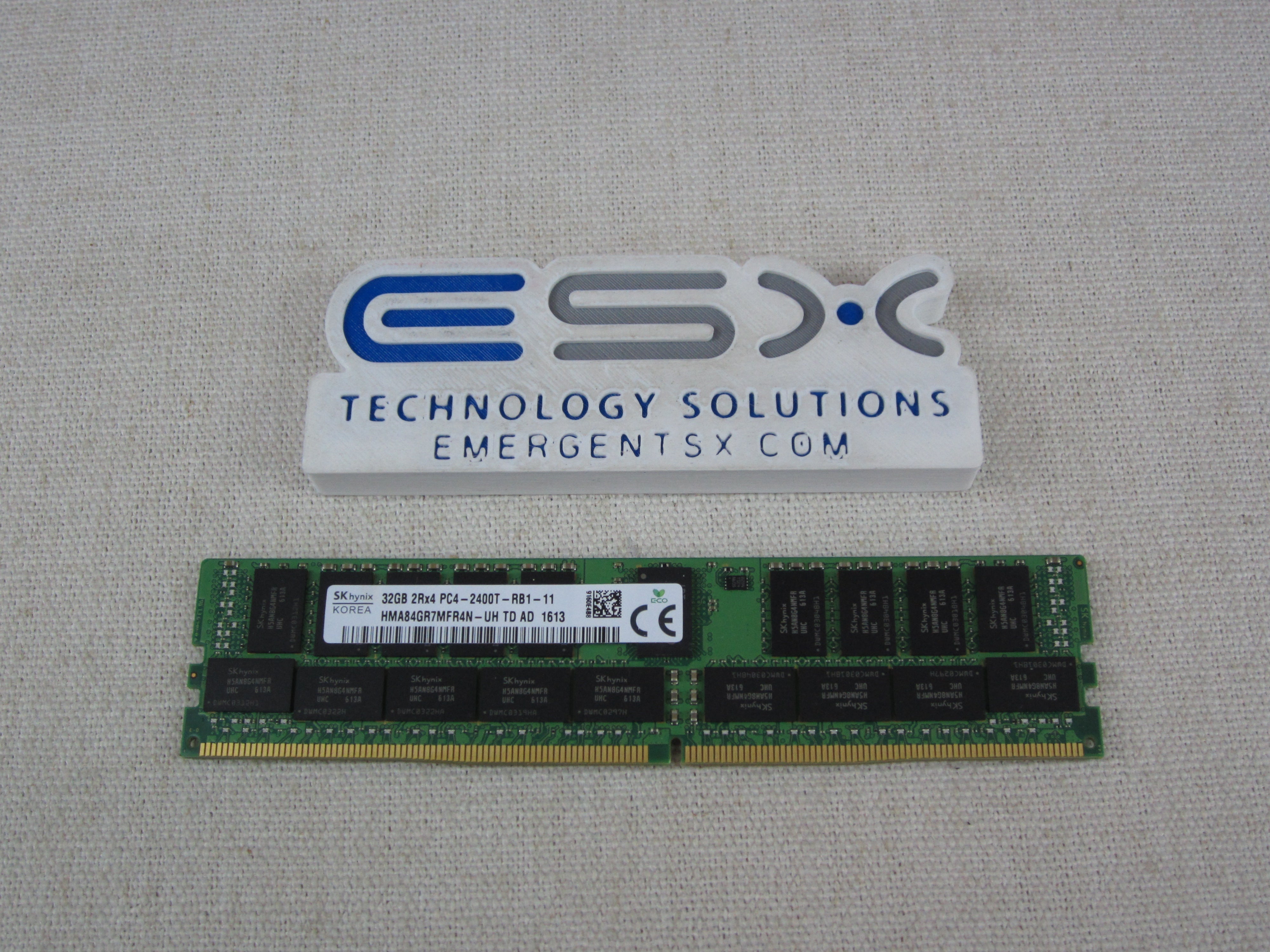 Hynix HMA84GR7MFR4N-UH 32GB 2Rx4 PC4-2400T DDR4 Server Memory DIMM