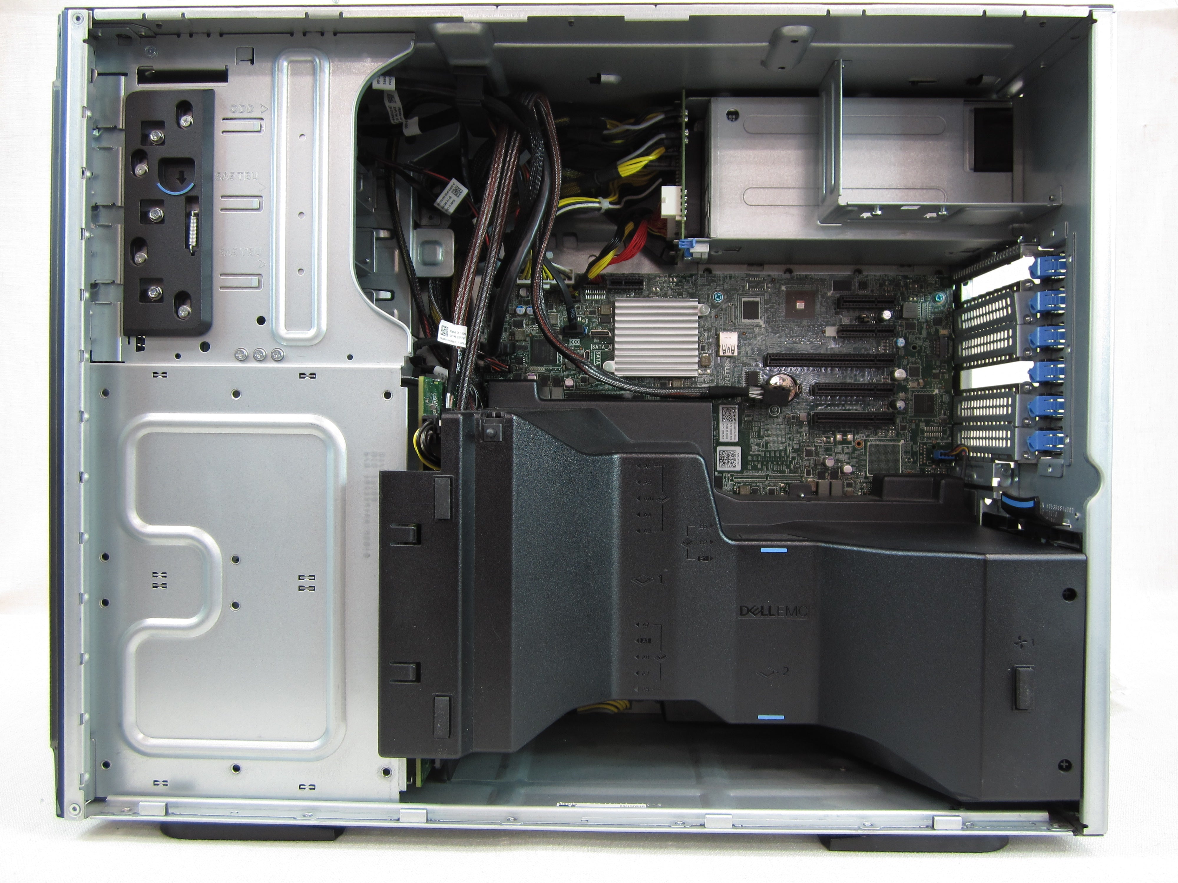Dell PowerEdge T440 8x 3.5” CTO Tower Server - 1x Heatsink, PERC H730p, 2x PSU