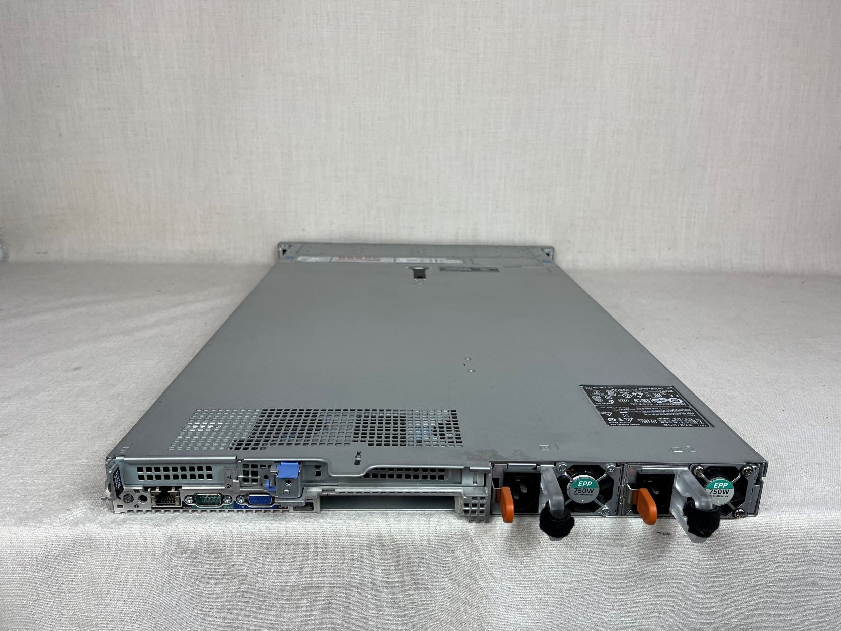 Dell PowerEdge R640 Server 2x 24C Platinum 8160M 2.1GHz 256GB RAM 2x 200GB SSD
