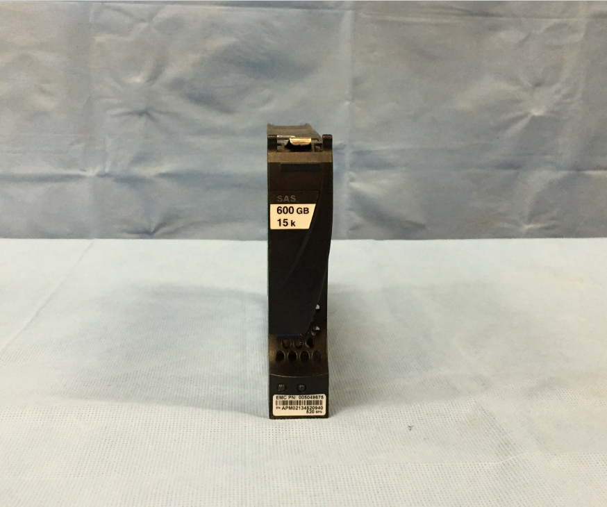 EMC VNX 9TB 15K Expansion – DAE w/ 15 x 600GB 15K 3.5” PN: VX-VS15-600