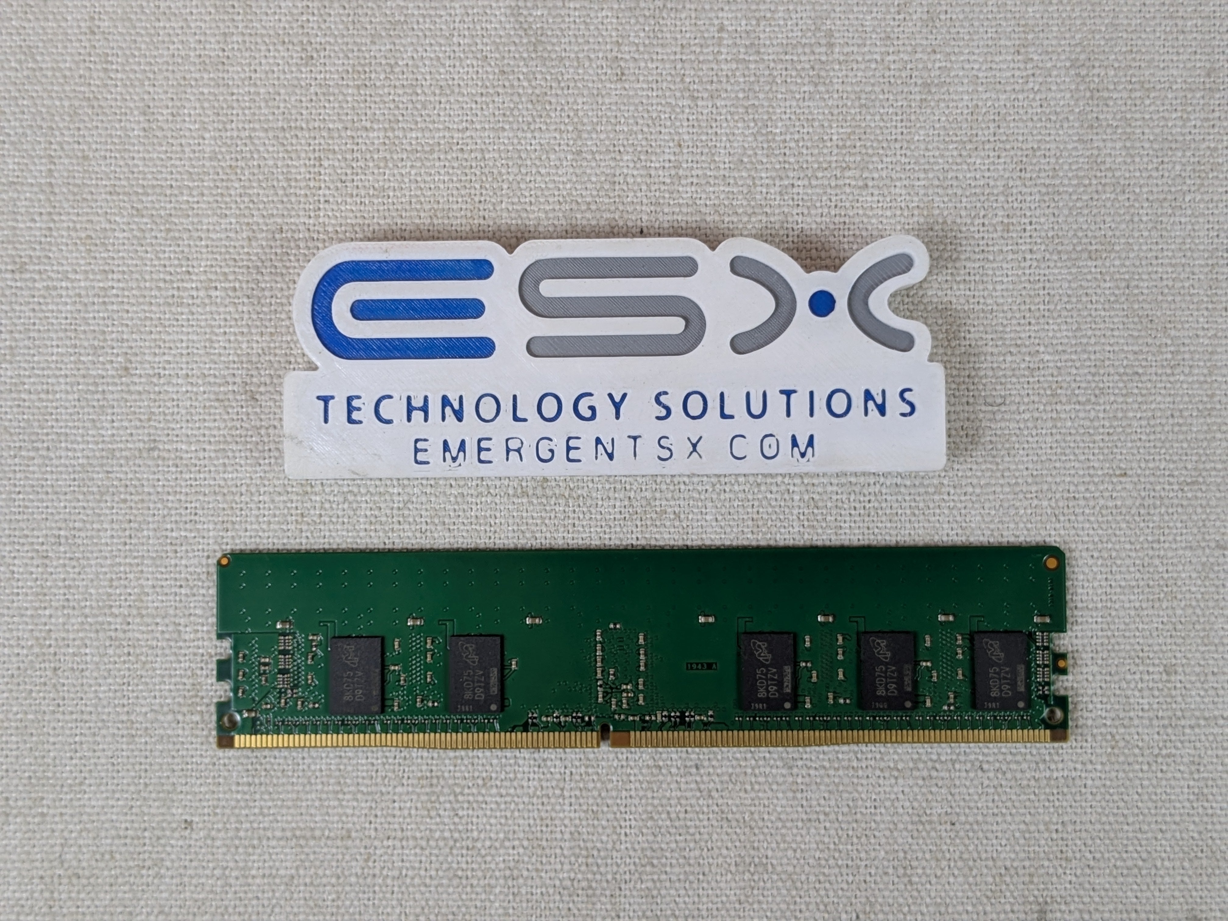 Micron MTA9ASF1G72PZ-2G6 8GB 1RX8 PC4-2666V RD1-11 ECC Server Memory RDIMM