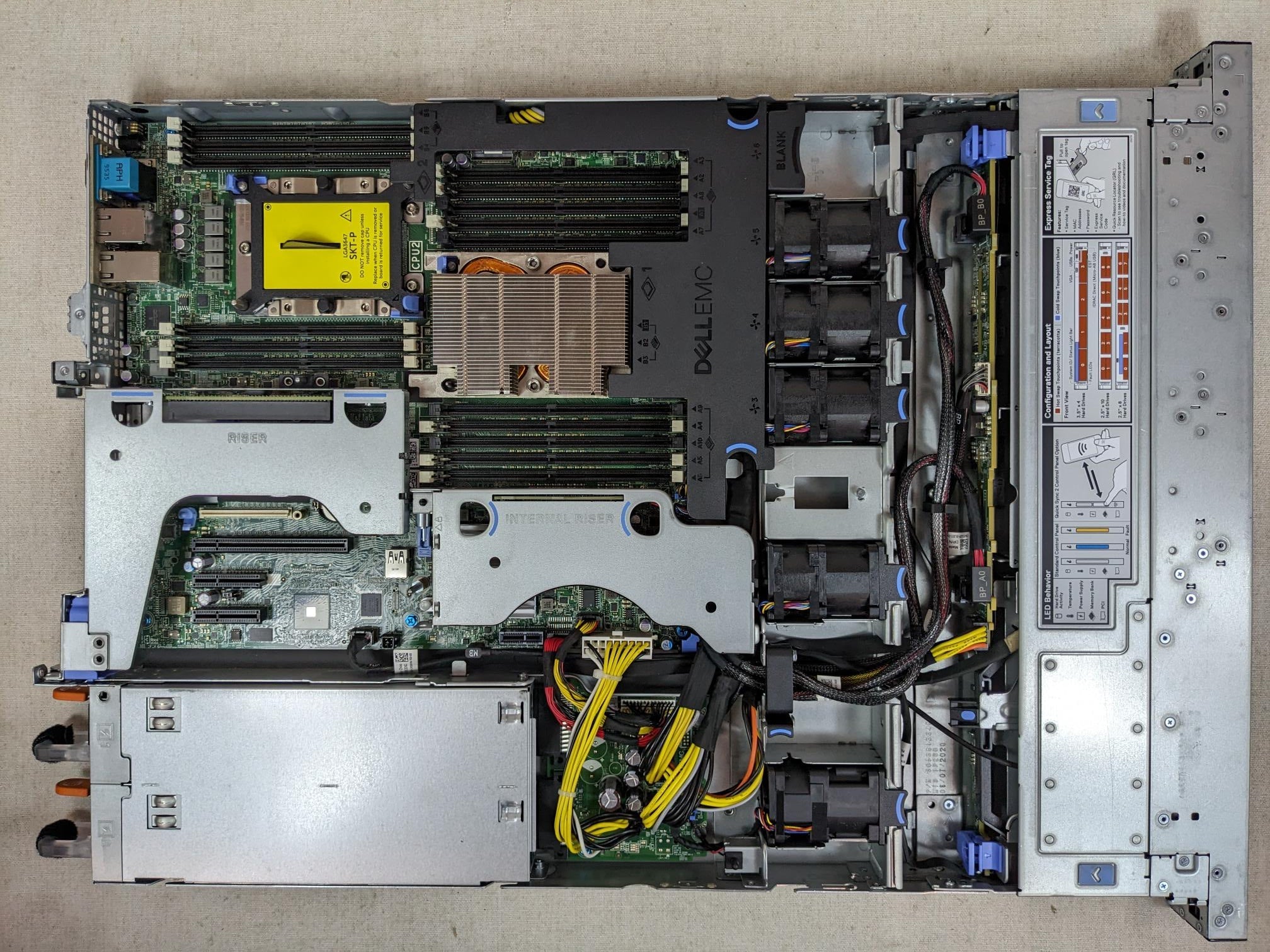 Dell PowerEdge R440 8x 2.5” 1U Barebone CTO Server 1x Heatsink 2x 550W PSU