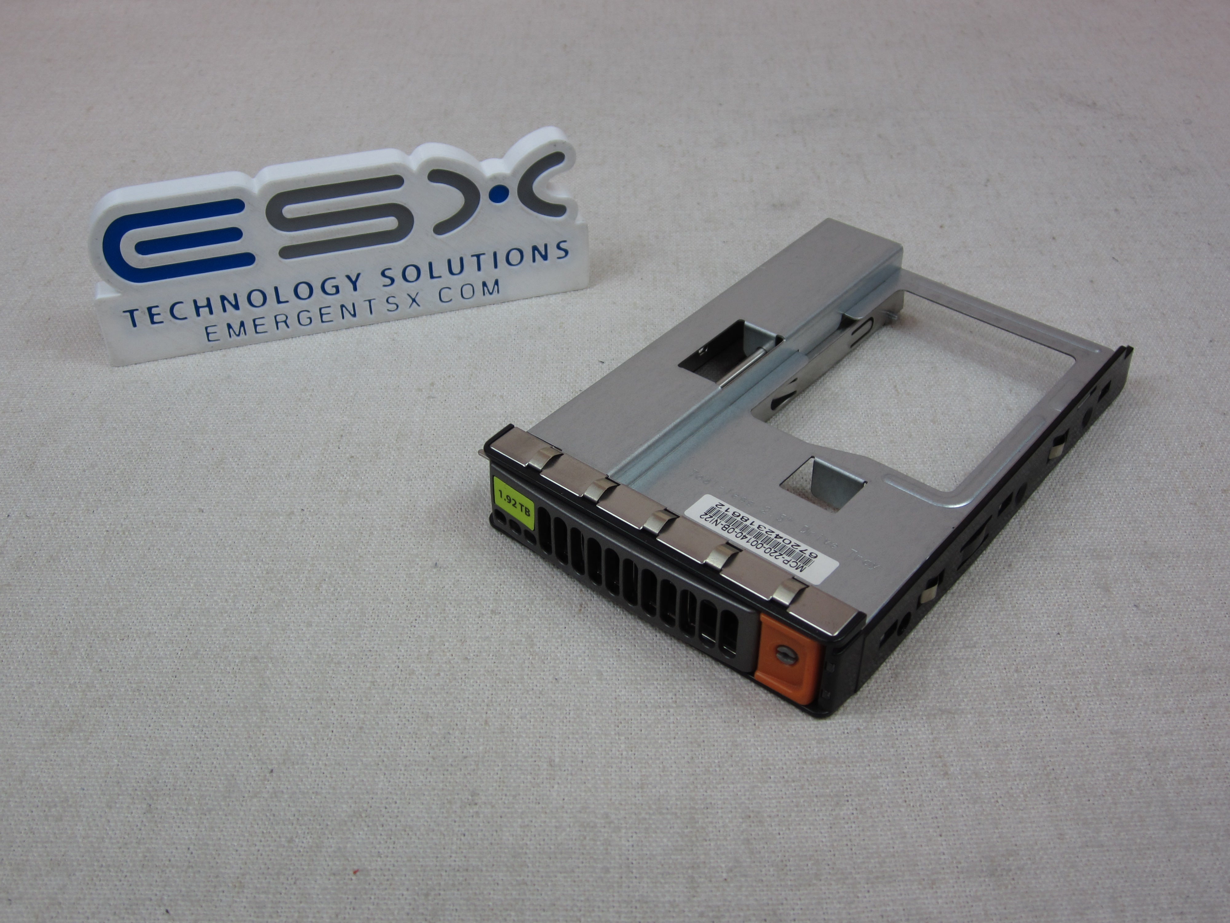 Supermicro 01-SC826A9-XX00C101 3.5” HDD/SSD Tray with 2.5” Adapter