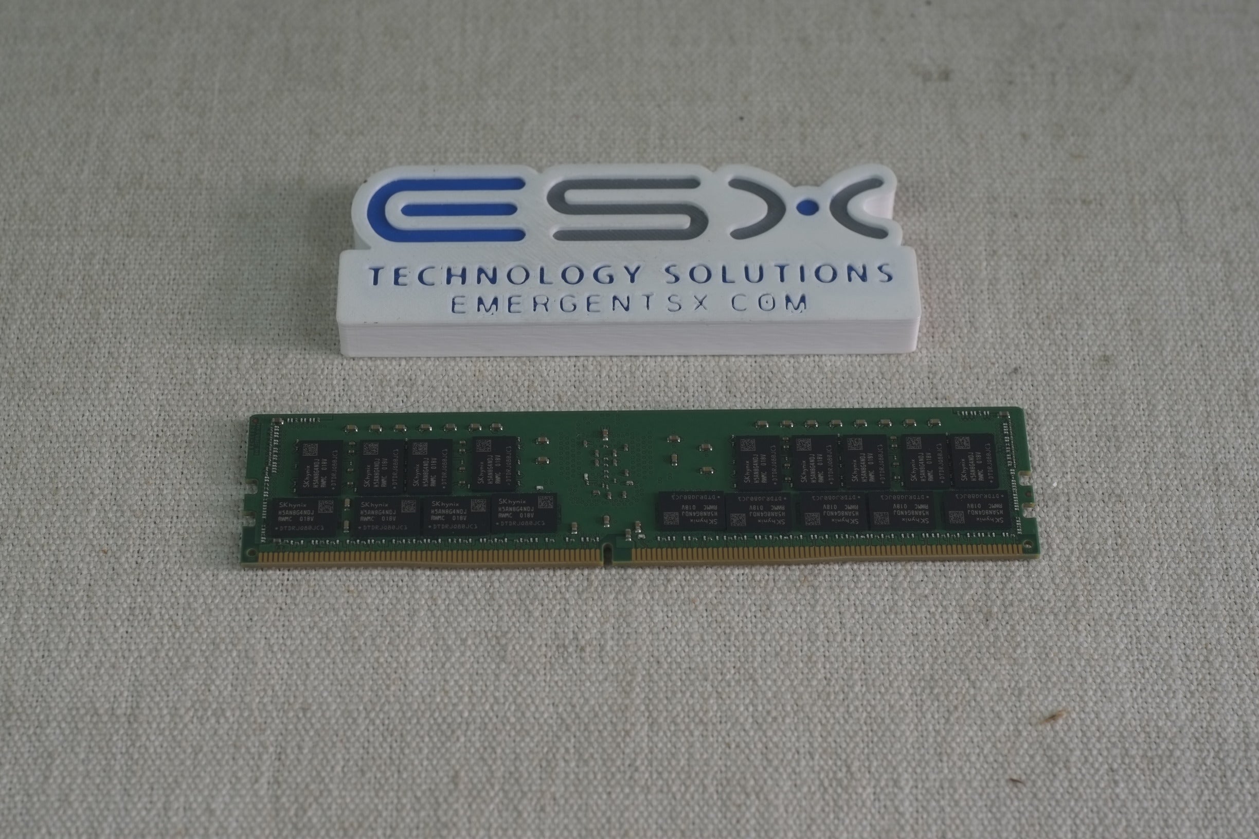 Hynix HMA84GR7DJR4N-WM 32GB 2Rx4 PC4-2933Y DDR4 ECC Server Memory