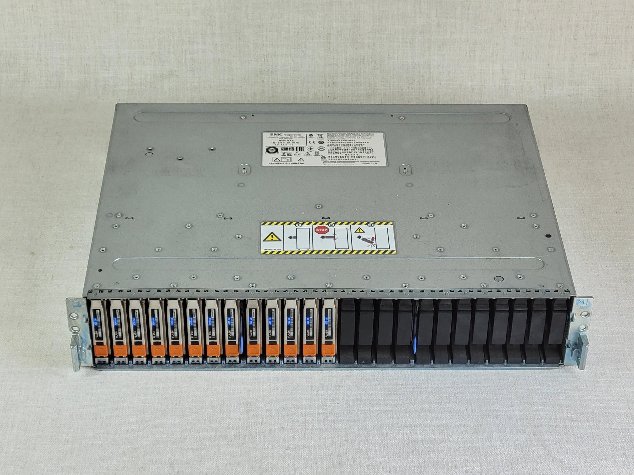 EMC XtremIO SAE 25-Bay SFF Disk Expansion Array w/ 13x400GB SSD 100-562-964