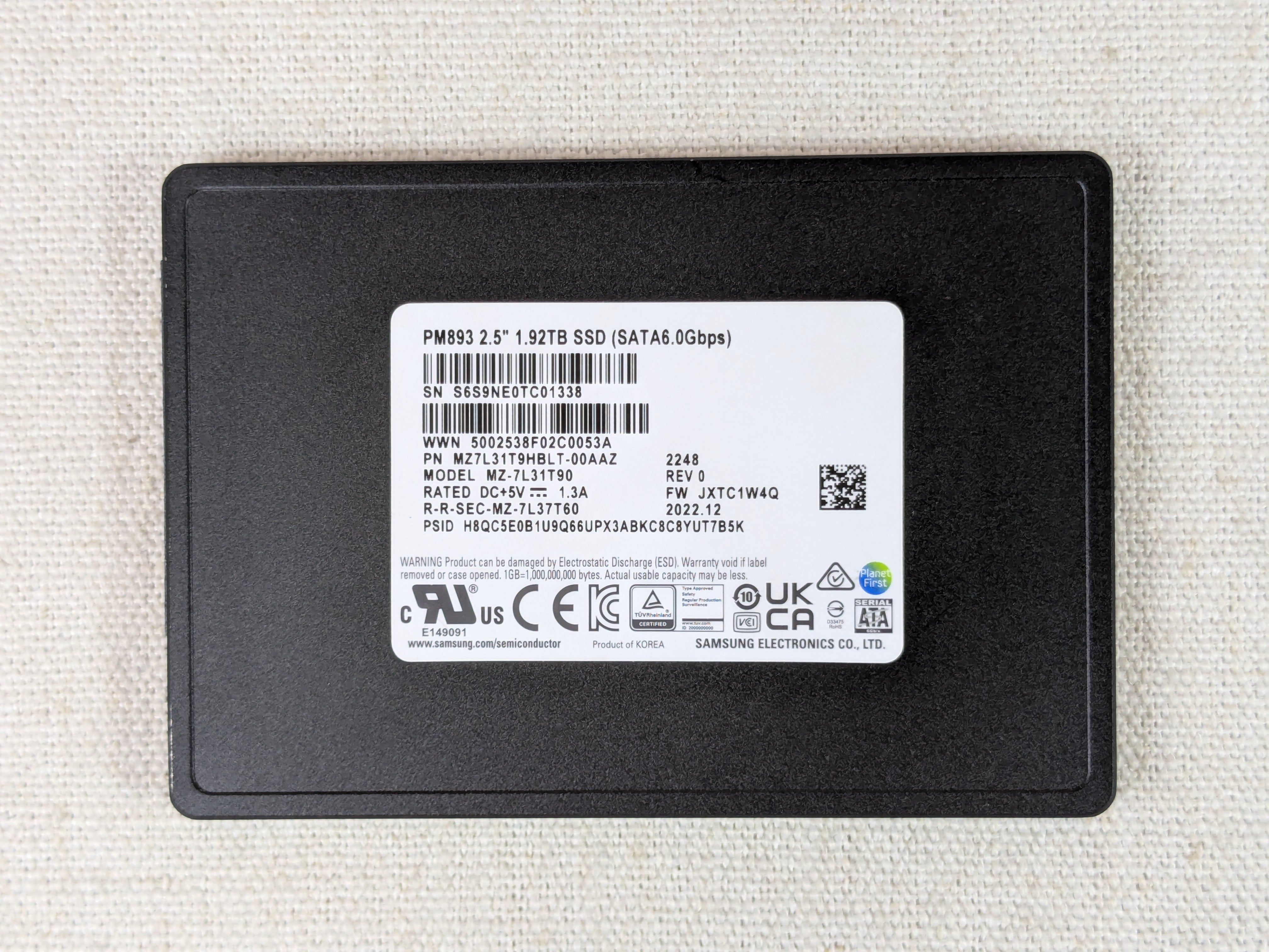 Samsung MZ7L31T9HBLT-00AAZ PM893 Series 1.92TB 6Gb/s 2.5" SATA SSD