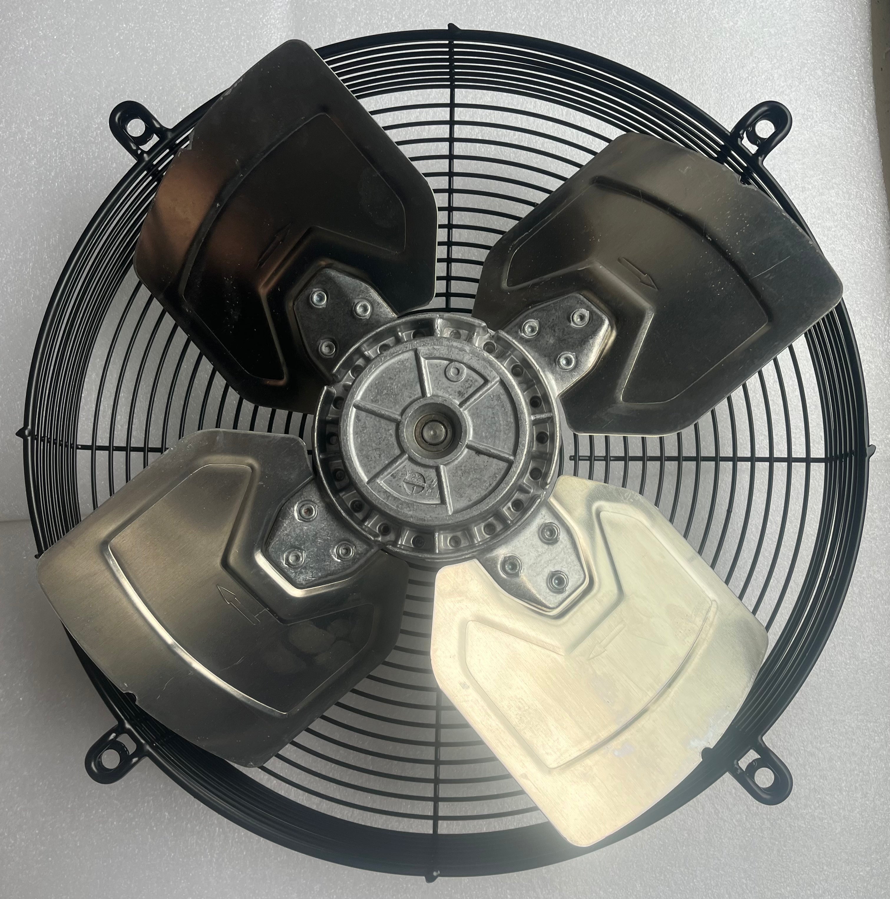 FB040-4EK.2F.6S ZIEHL-ABEGG Axial Fan 1-230V 0.2kW 0.94A 1410rpm 50/60HZ