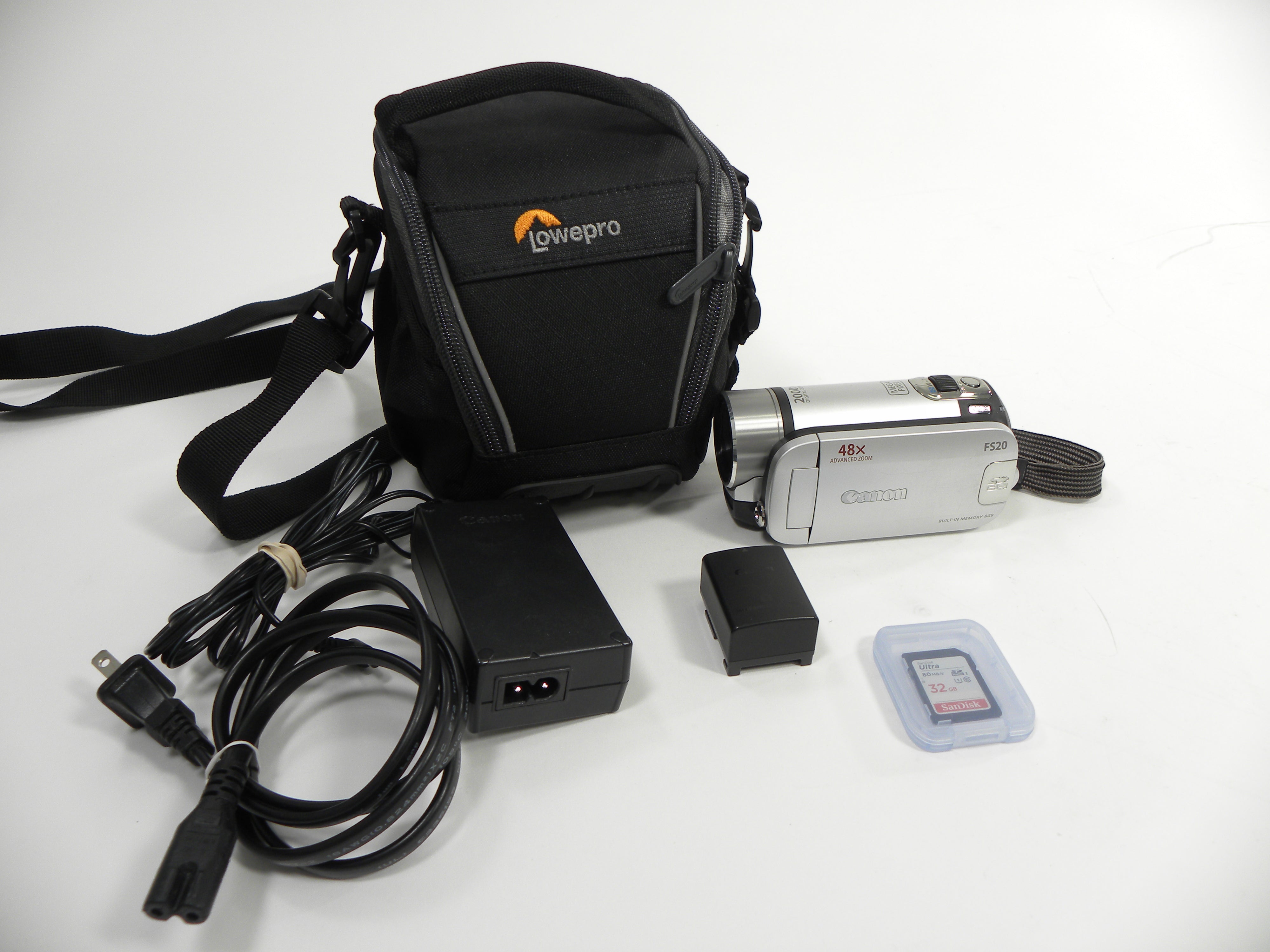 Canon FS20 Hard Drive Digital Video Camcorder