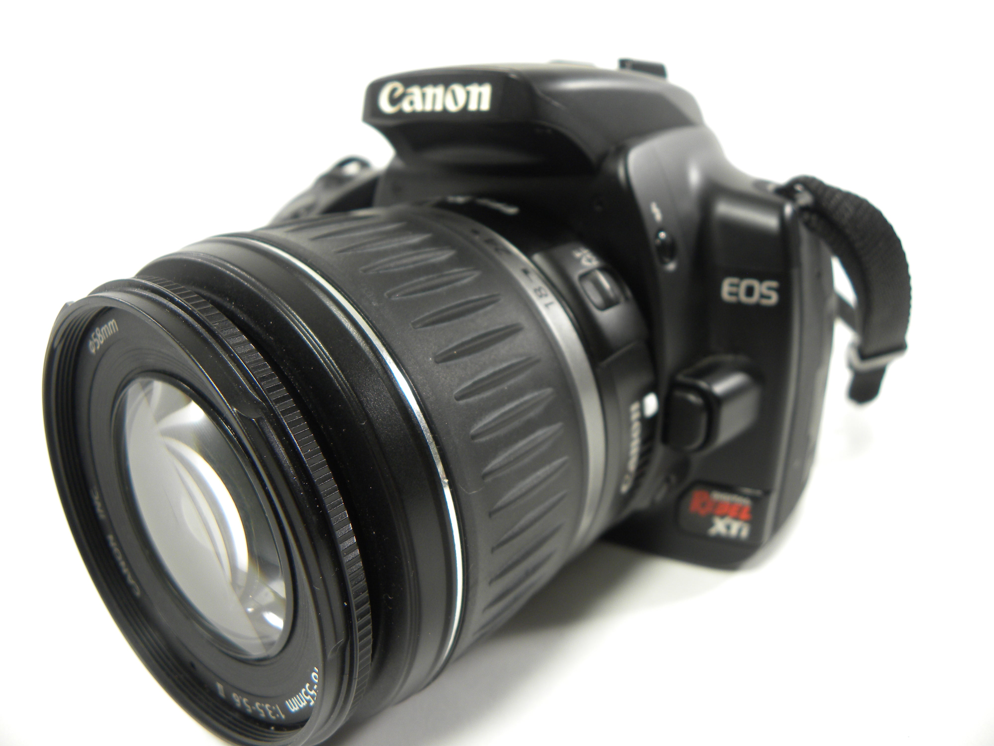 Canon EOS XTi 10.1mp Digital SLR w/EF-S 18-55mm f3.5-5.6 II AS IS NO Returns!