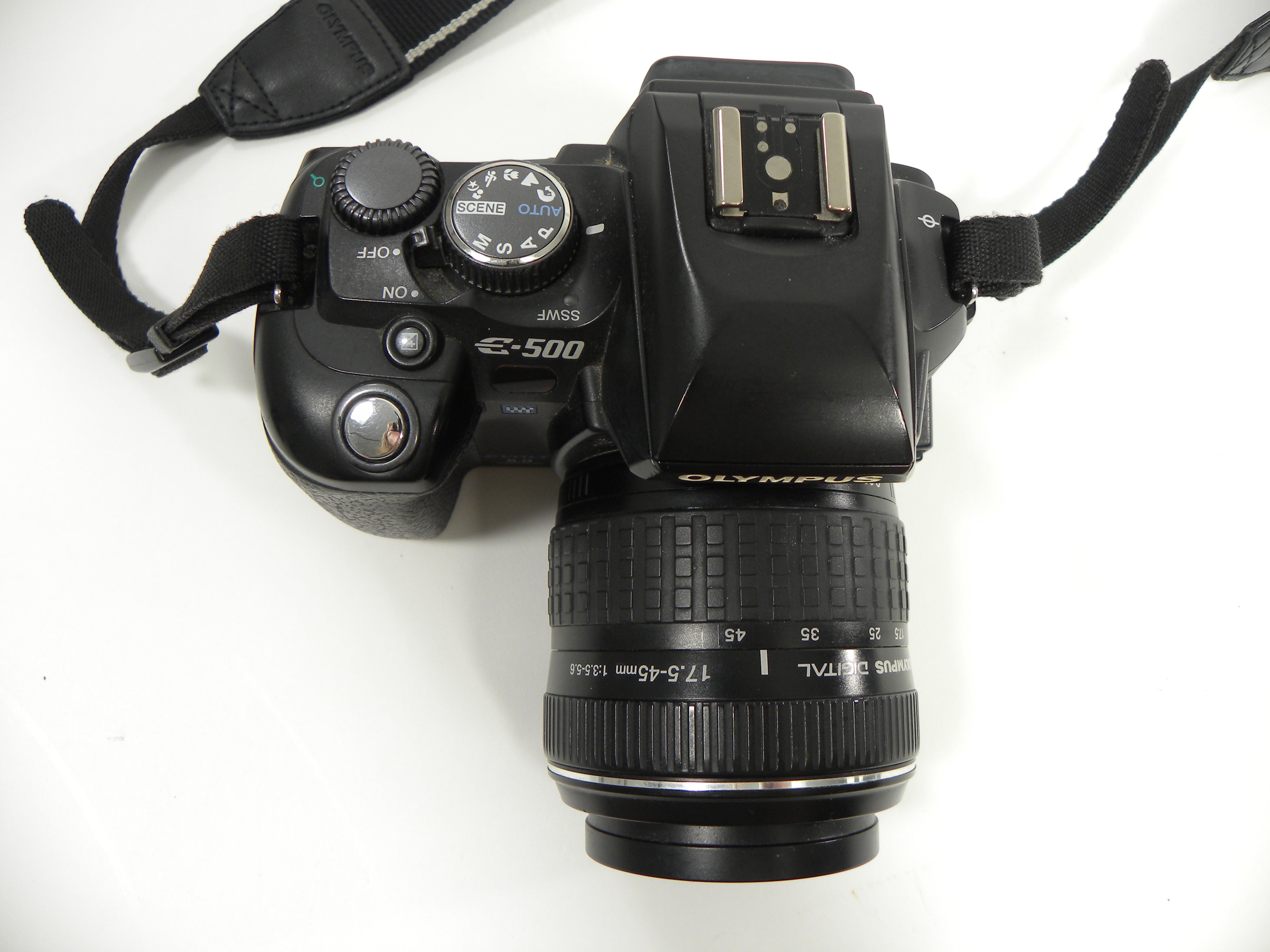 Olympus E-500 Evolt 8.0mp Digital SLR w/Zukio 17.5-45mm Shutter Ct. 17,209