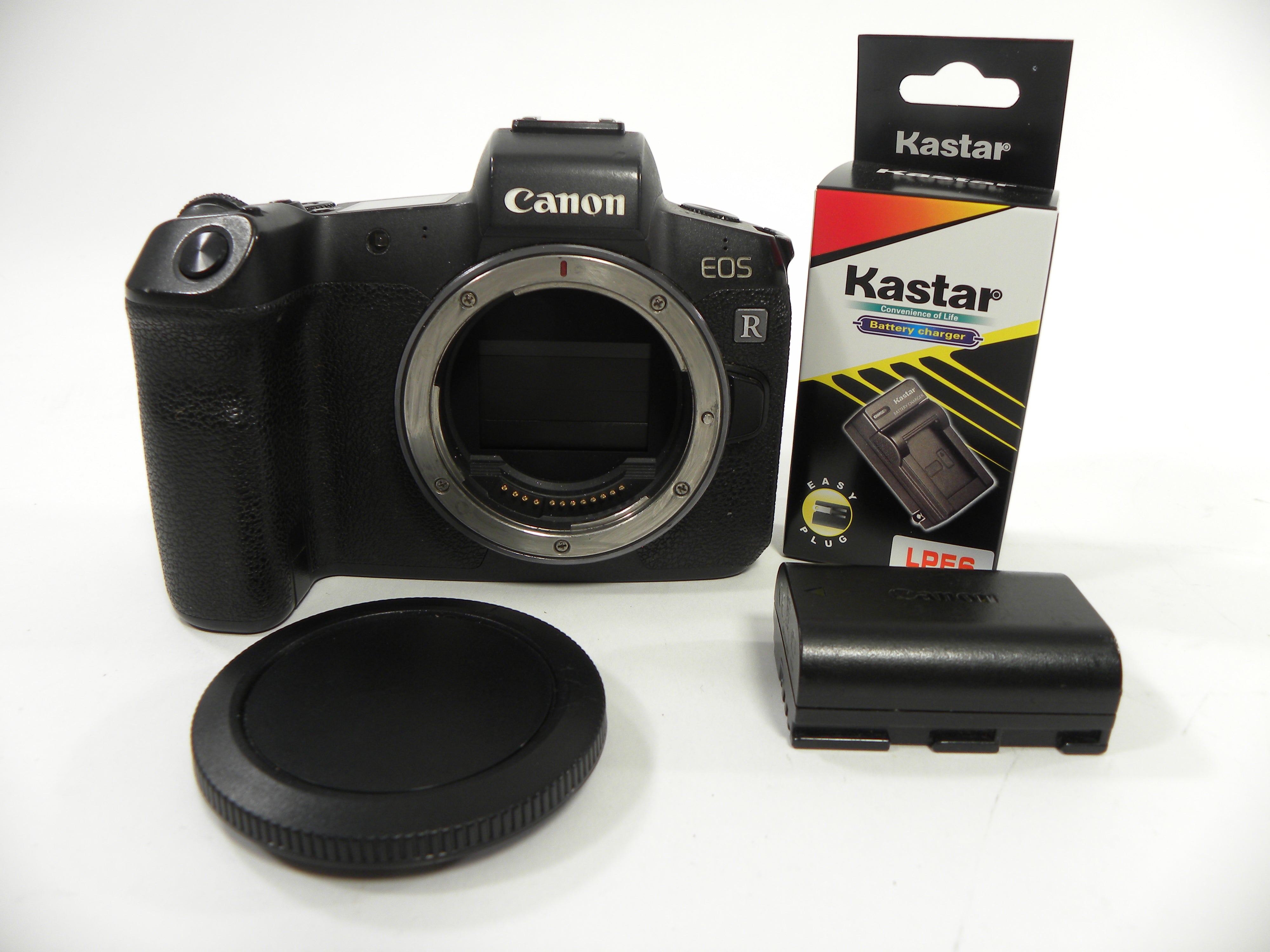 Canon EOS R 30.3mp Digital SLR body only Shutter Ct. 373,000