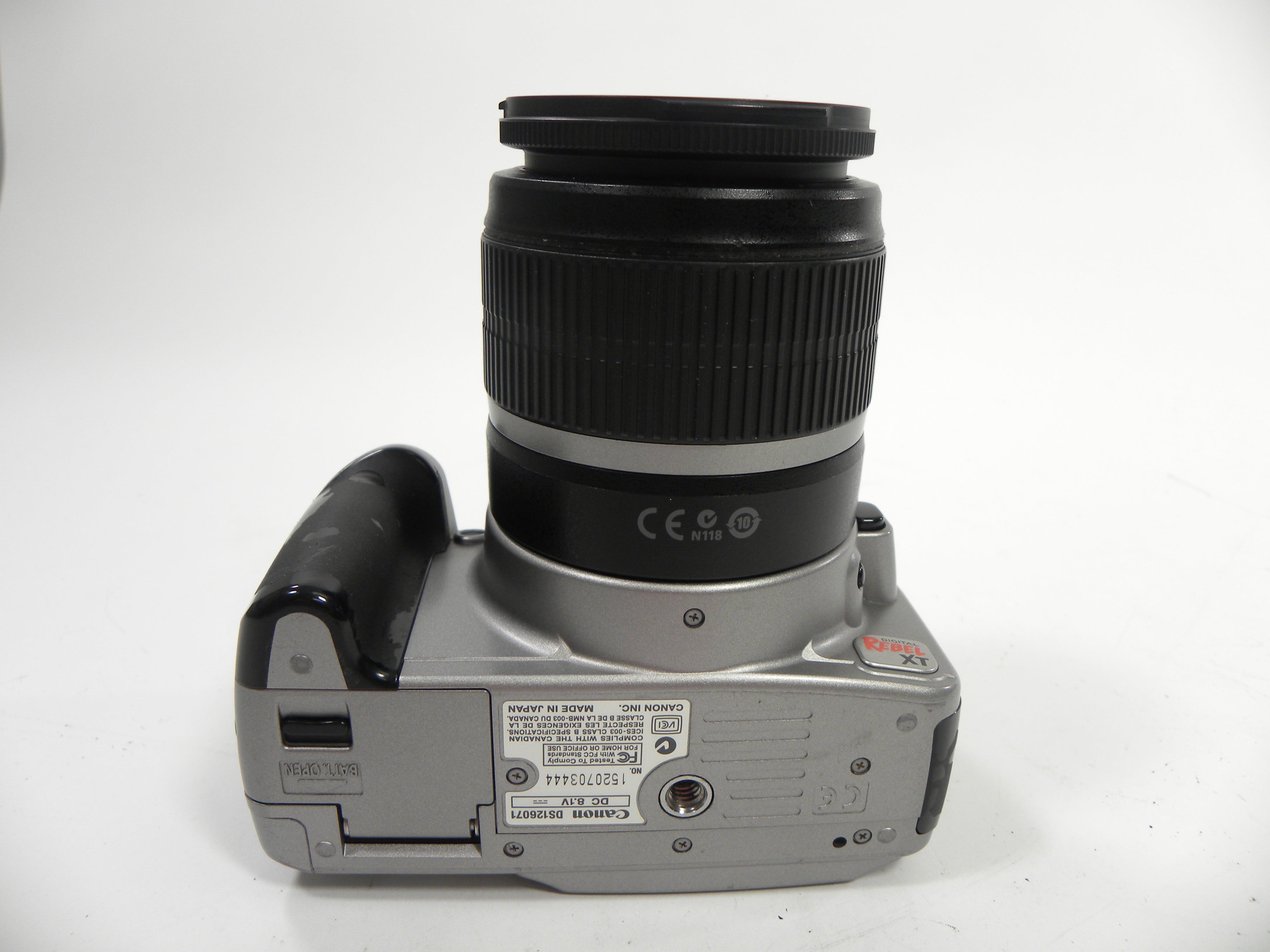 Canon EOS Rebel XT 8.0mp Digital SLR w/EF-S 18-55mm f3.5-5.6