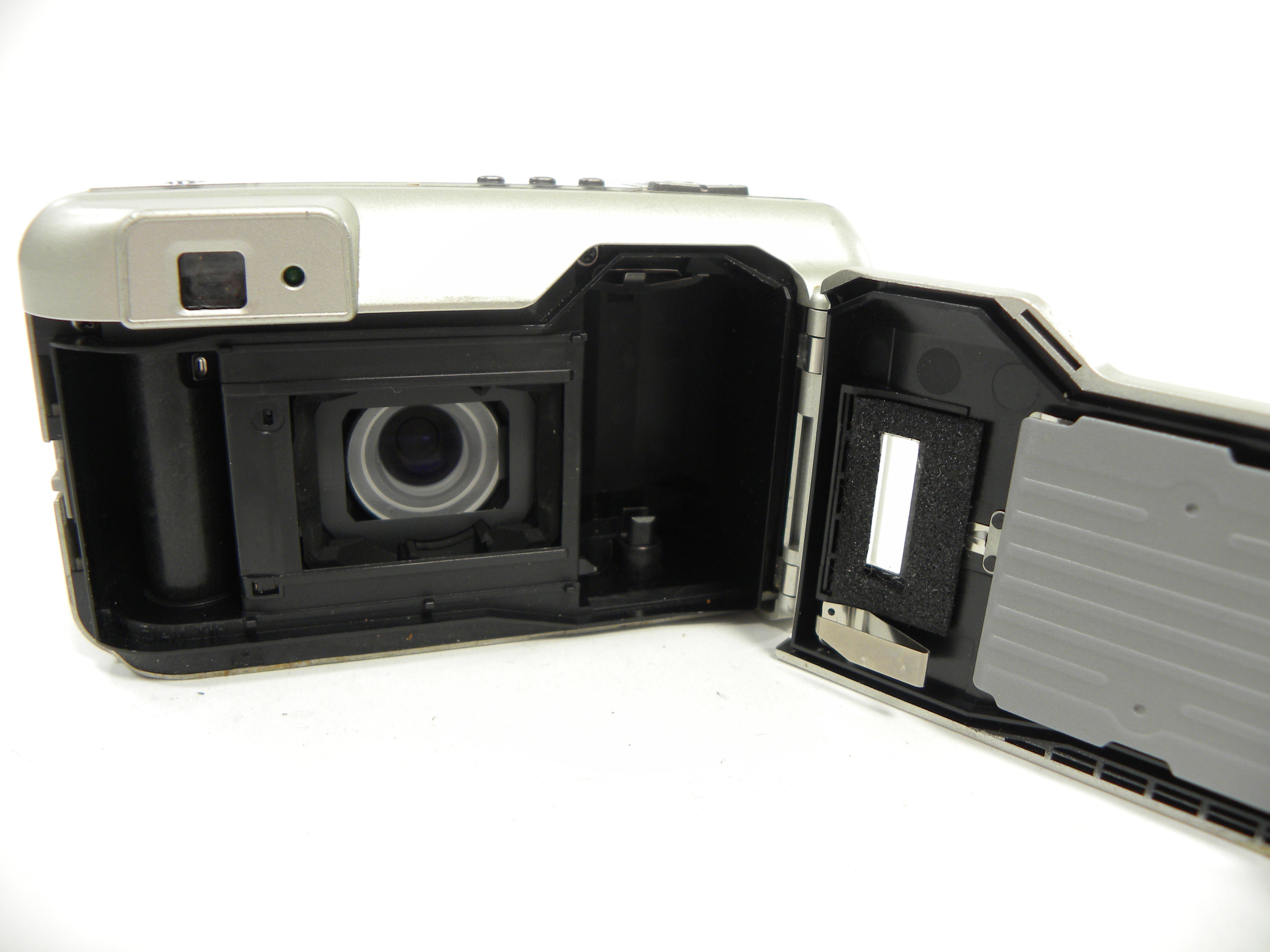Minolta 130c Zoom Date 35mm Point and Shoot camera