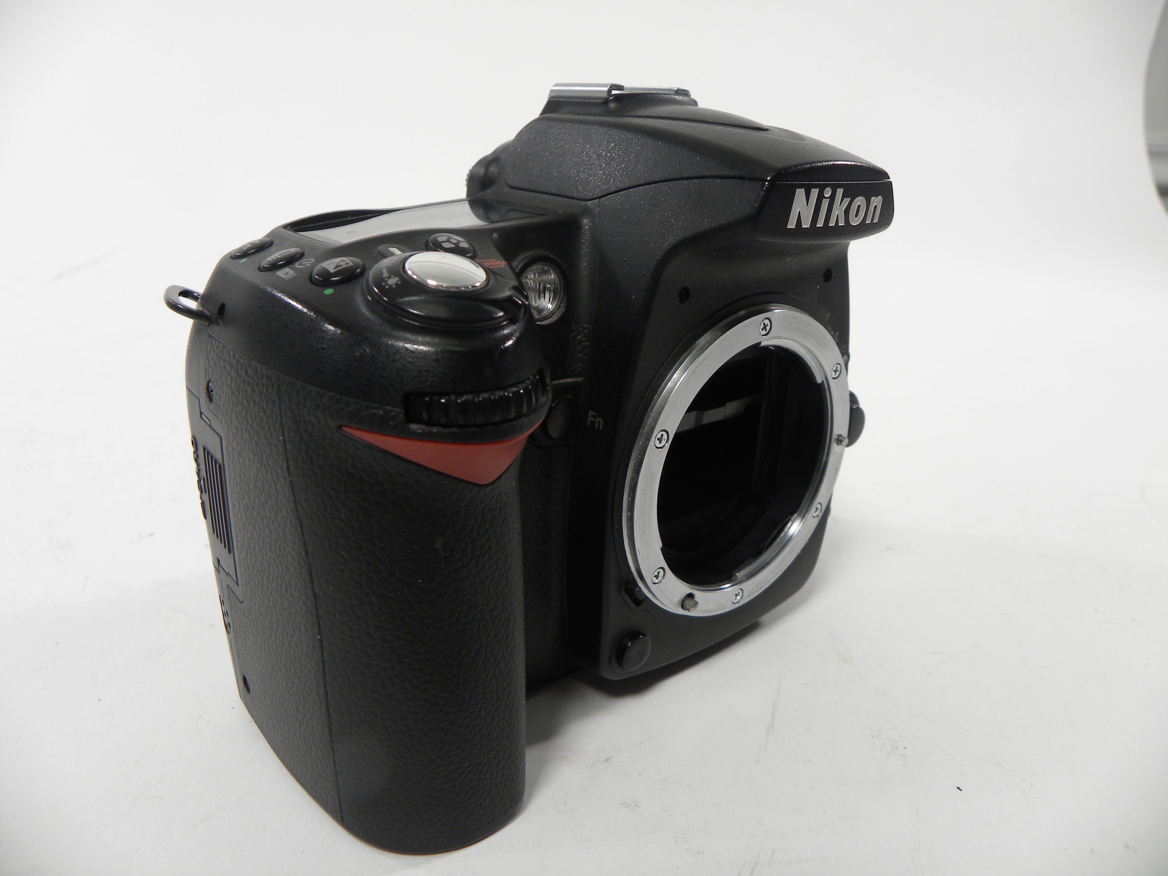 Nikon D90 12.3mp Digital SLR Camera body only (Parts)