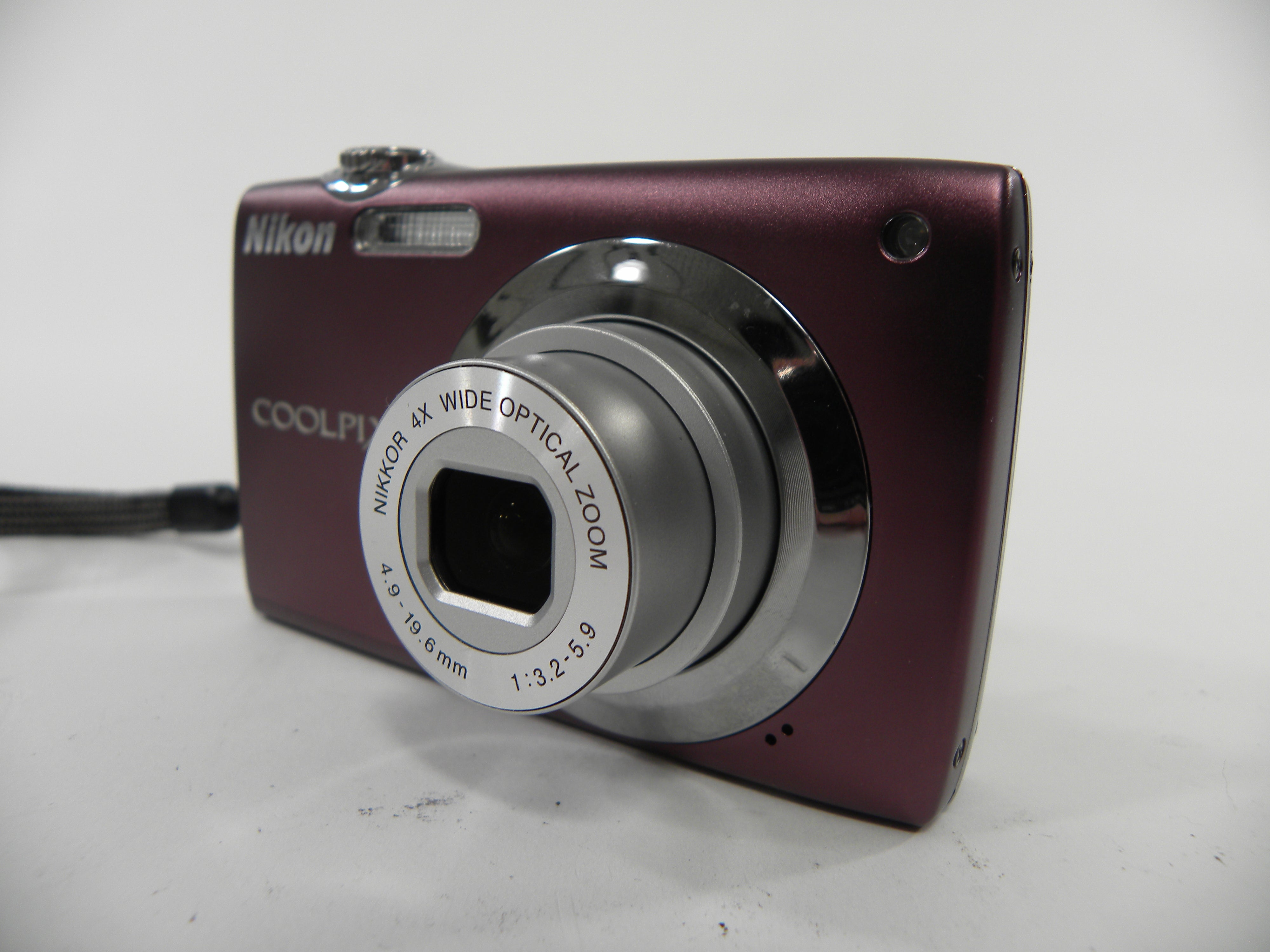 Nikon Coolpix S3000 12.0mp Digital Camera (Purple)