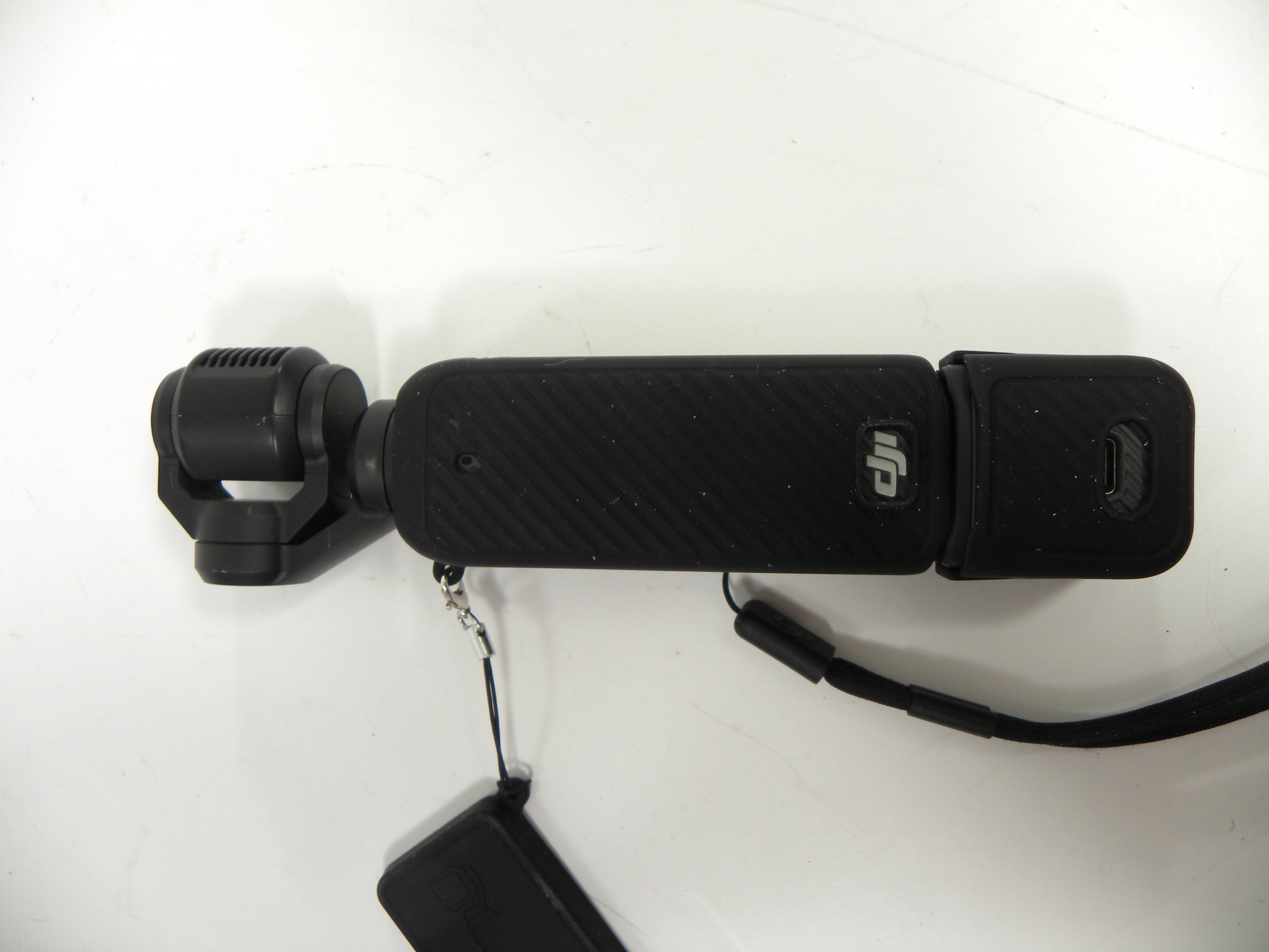 DJI OSMO Pocket 3 w/Mic2 Light and Case