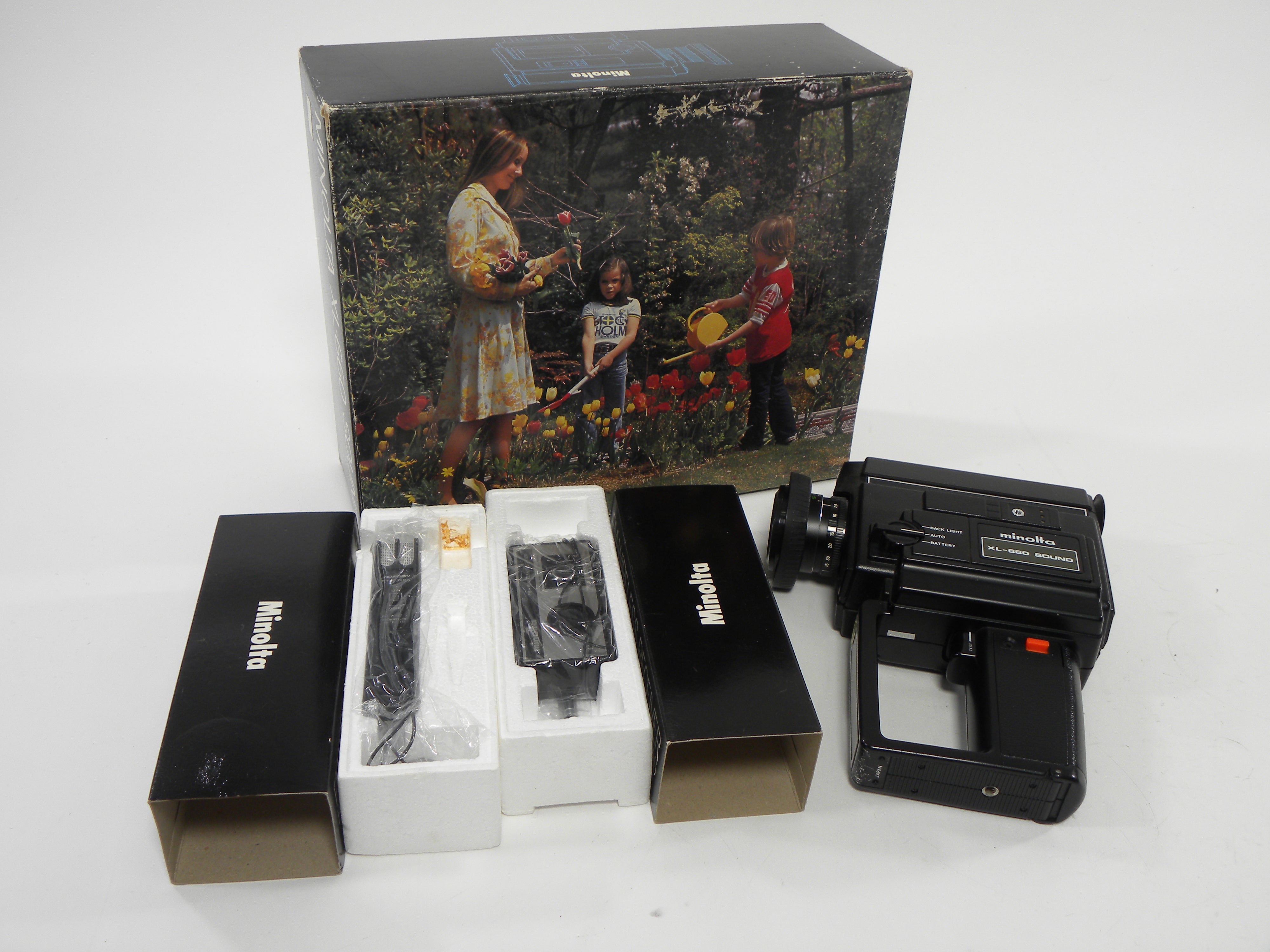 Minolta XL-660 8mm Sound Video Camera UNTESTED!