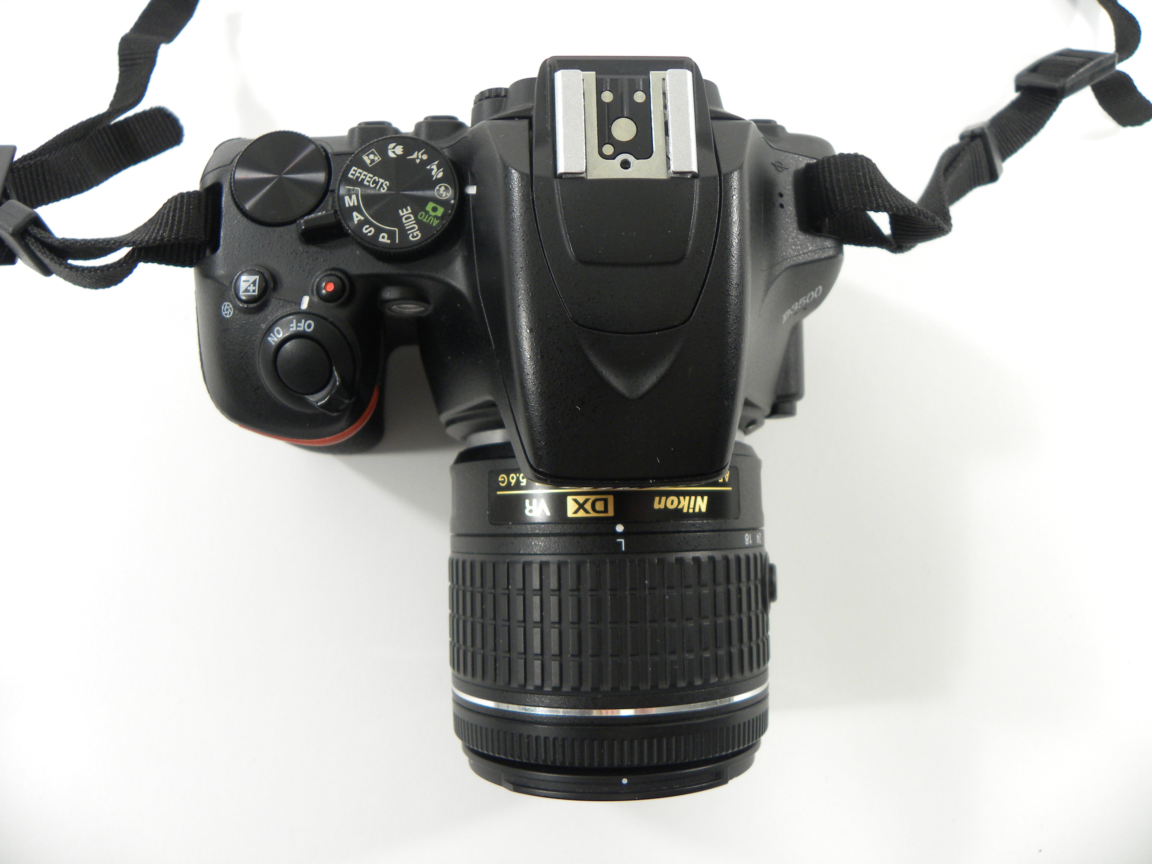 Nikon D3500 24.2mp Digital SLR w/AF-P Nikkor 18-55 shutter ct. 32,455