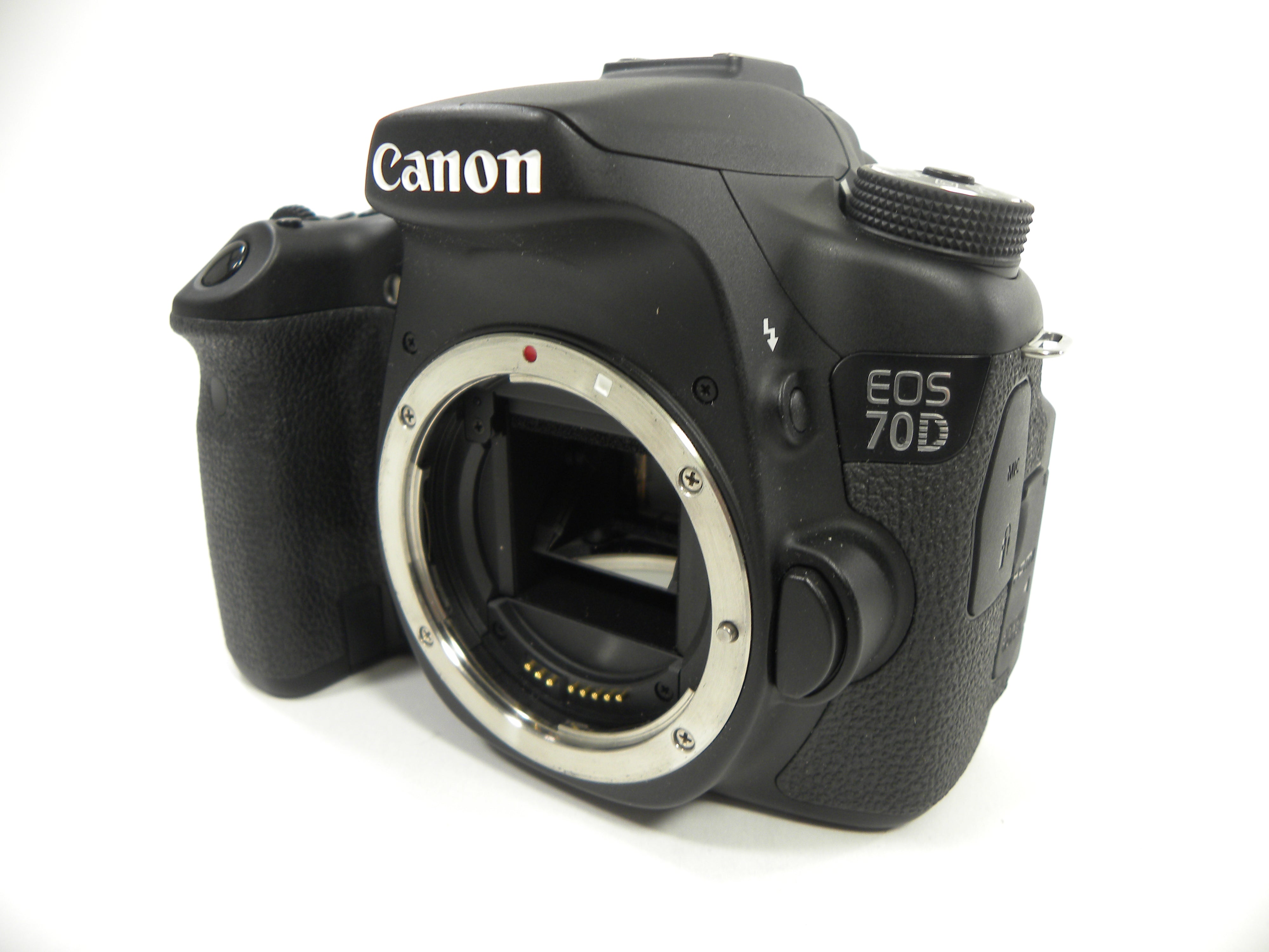 Canon EOS 70D 20mp Digital SLR Body Only Shutter Ct. 9,165