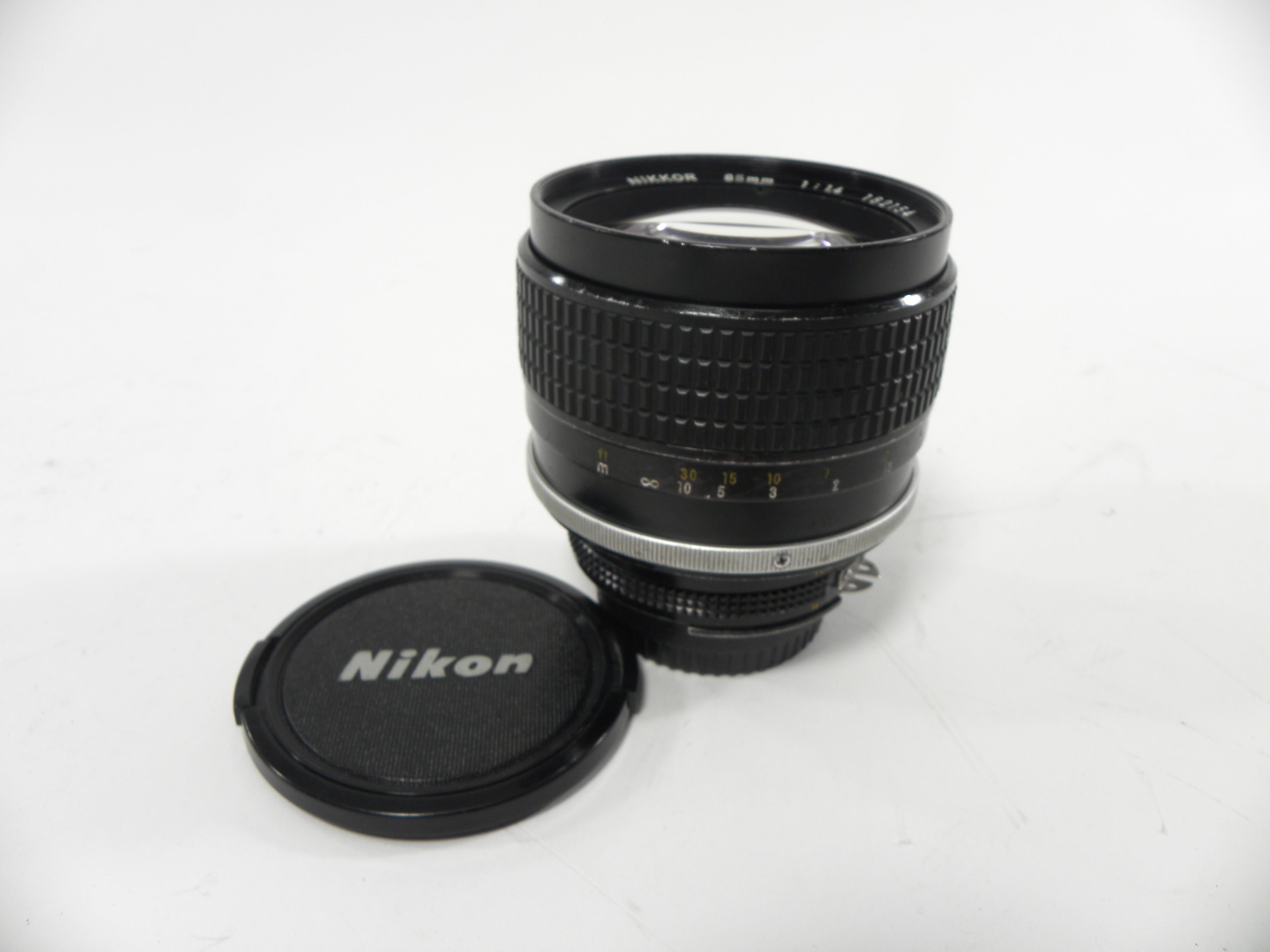 Nikon Nikkor 85mm f1.4 Ais F Mount