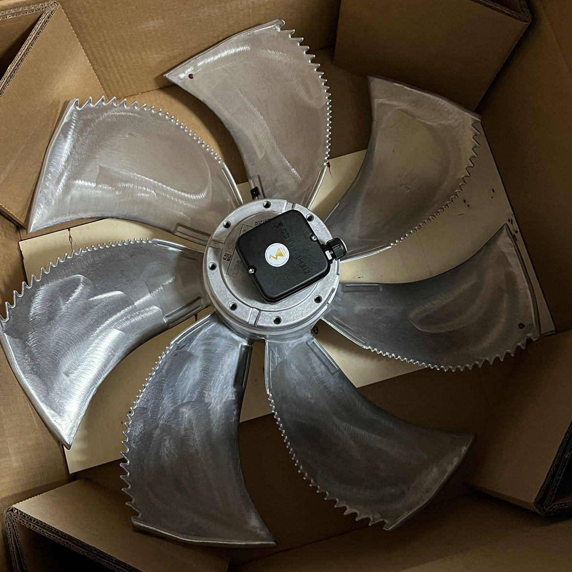 FN080-SDF.6N.V7P5 ZIEHL-ABEGG Axial Fan 3~400V 2.1 /1.15kW 4.2/2.2 A 860/620 rpm
