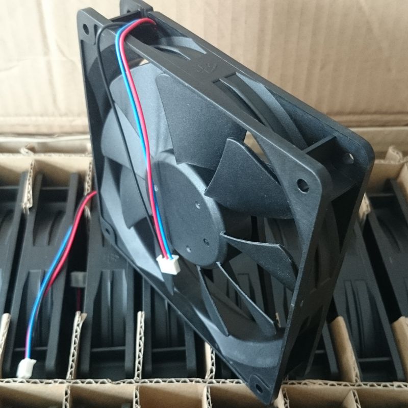 ADDA adn512mb-a96 135x135x25mm 12V DC Industrial Cooling Fan