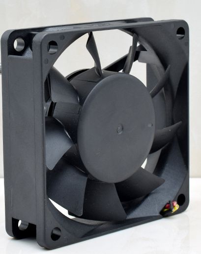 SUNON SUNON 70x70x20mm 24V DC 3-Wire Axial Cooling Fan