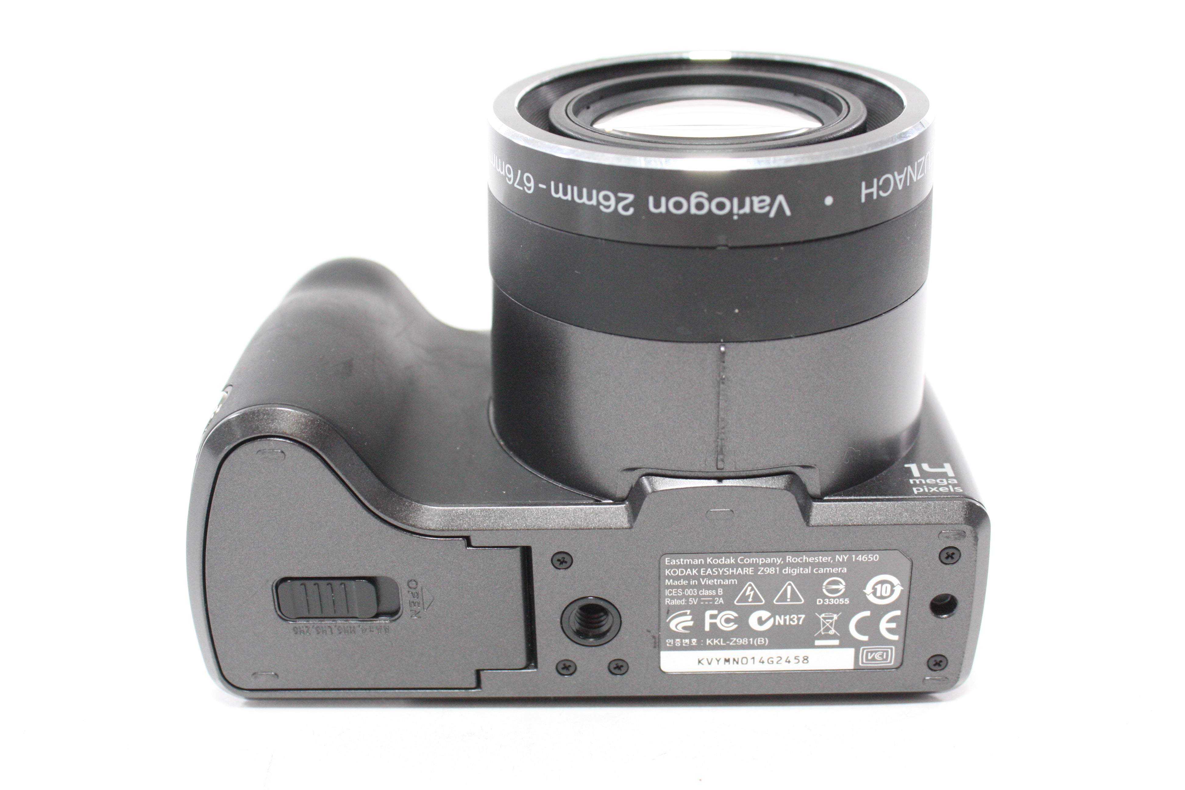 Kodak EasyShare Z981 Digital Point and Shoot Camera 26x Zoom 14.0mp