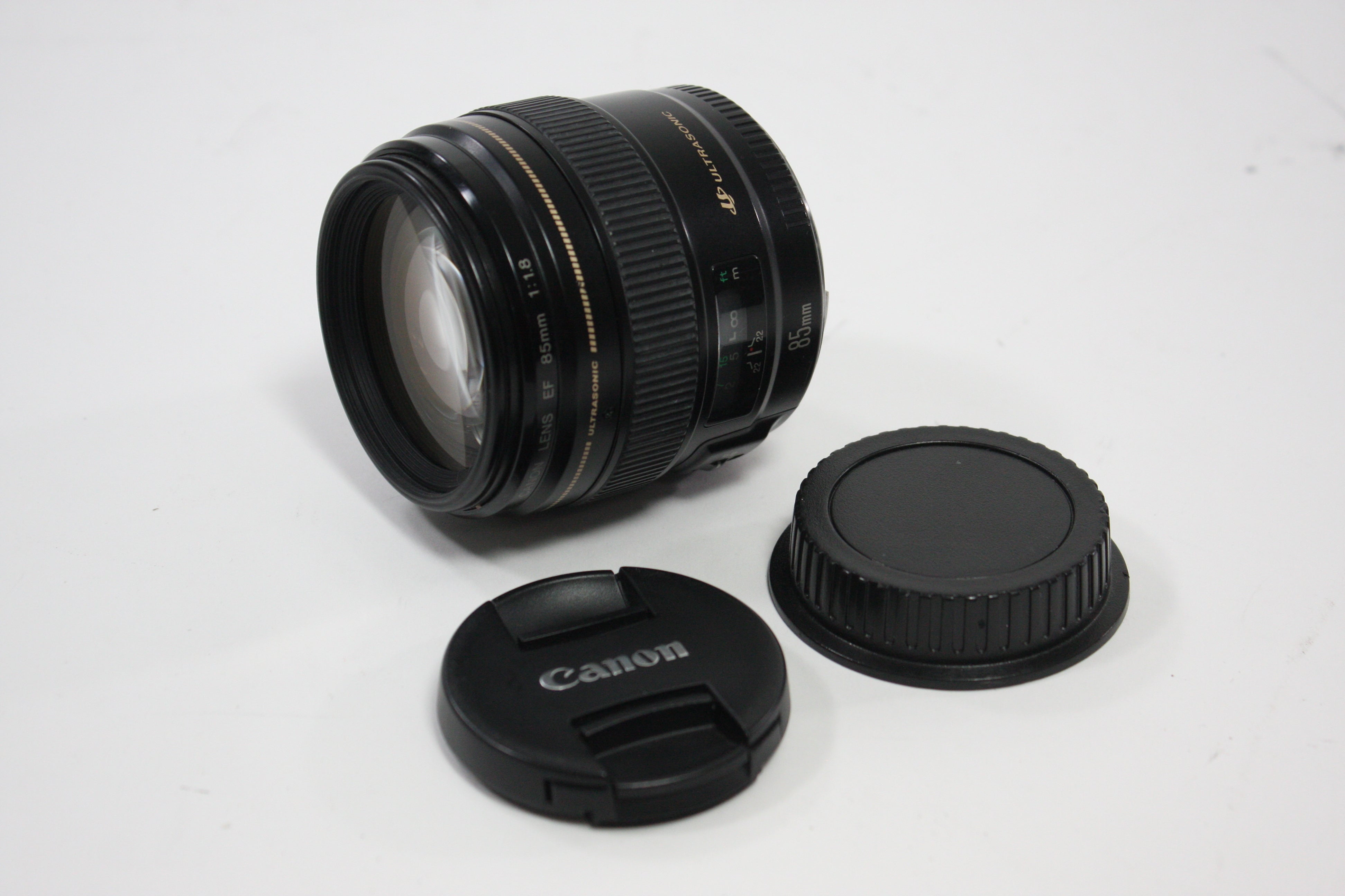 Canon 85mm f1.8 USM Lens for EF Mount AS-IS for Parts