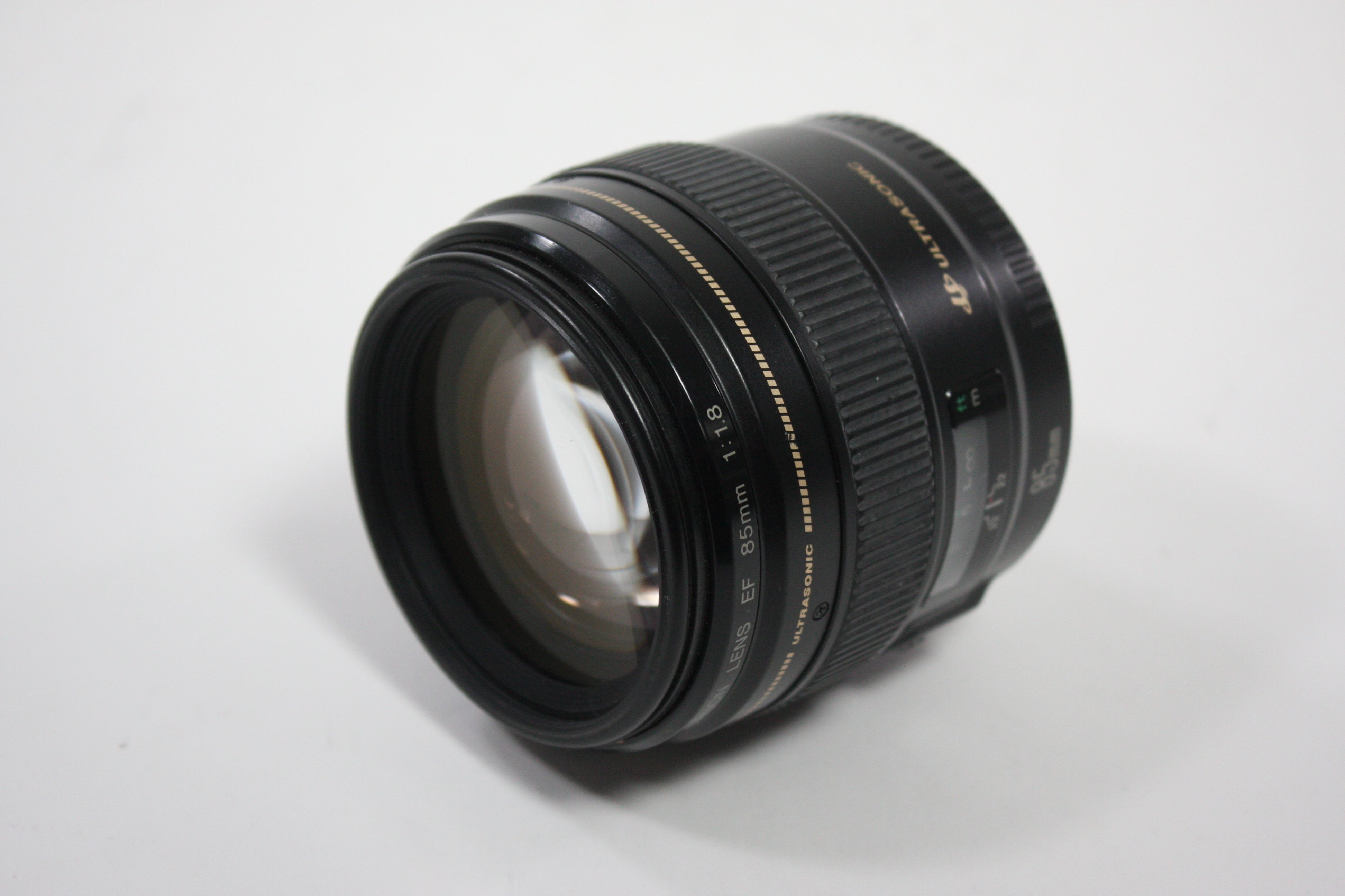 Canon 85mm f1.8 USM Lens for EF Mount AS-IS for Parts