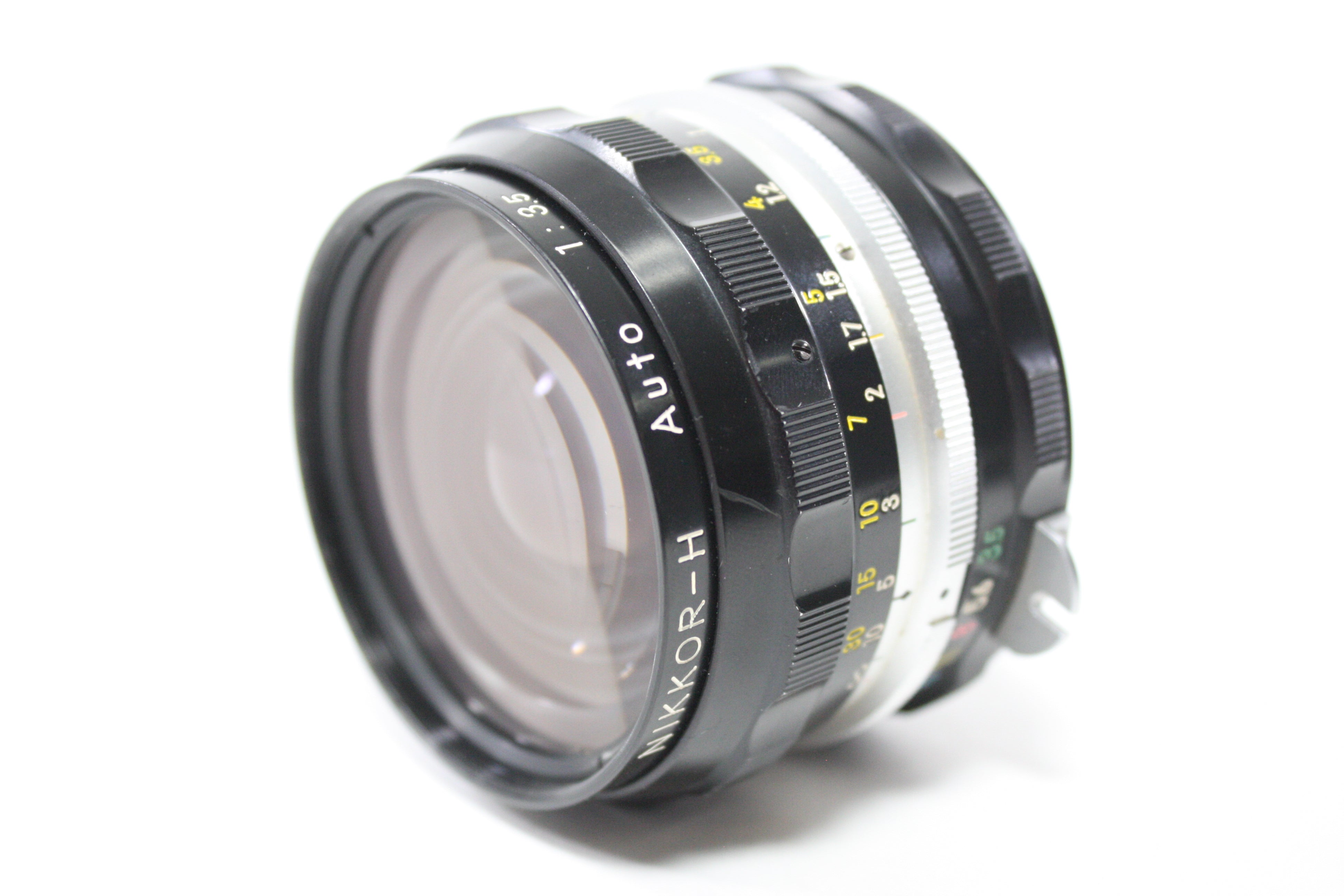 Nikon 28mm f/3.5 Nikkor-H Auto Non AI Lens for F Mount