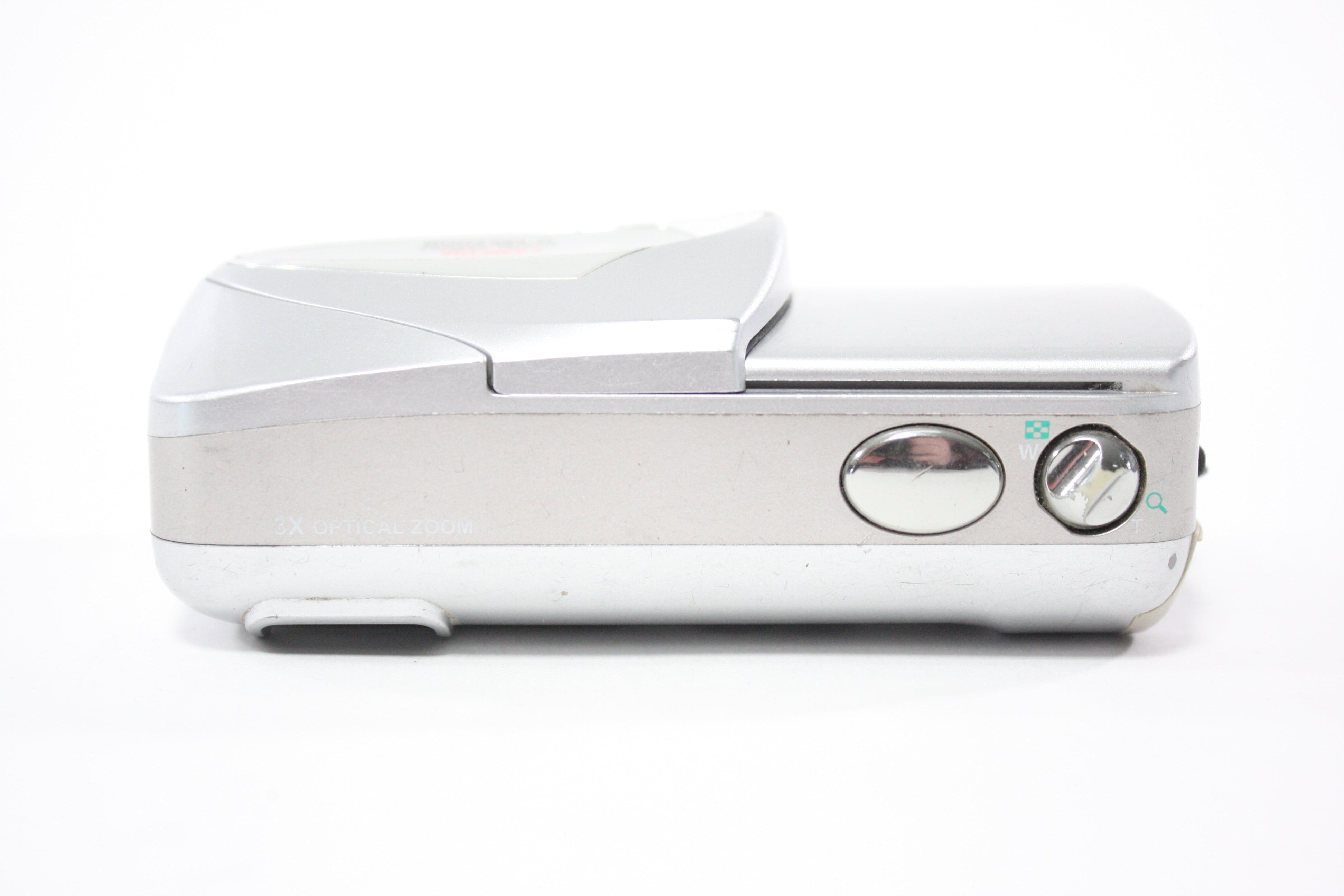 Olympus Camedia D-560 Zoom Digital Point and Shoot Camera 3x Zoom 3.2mp (Silver)