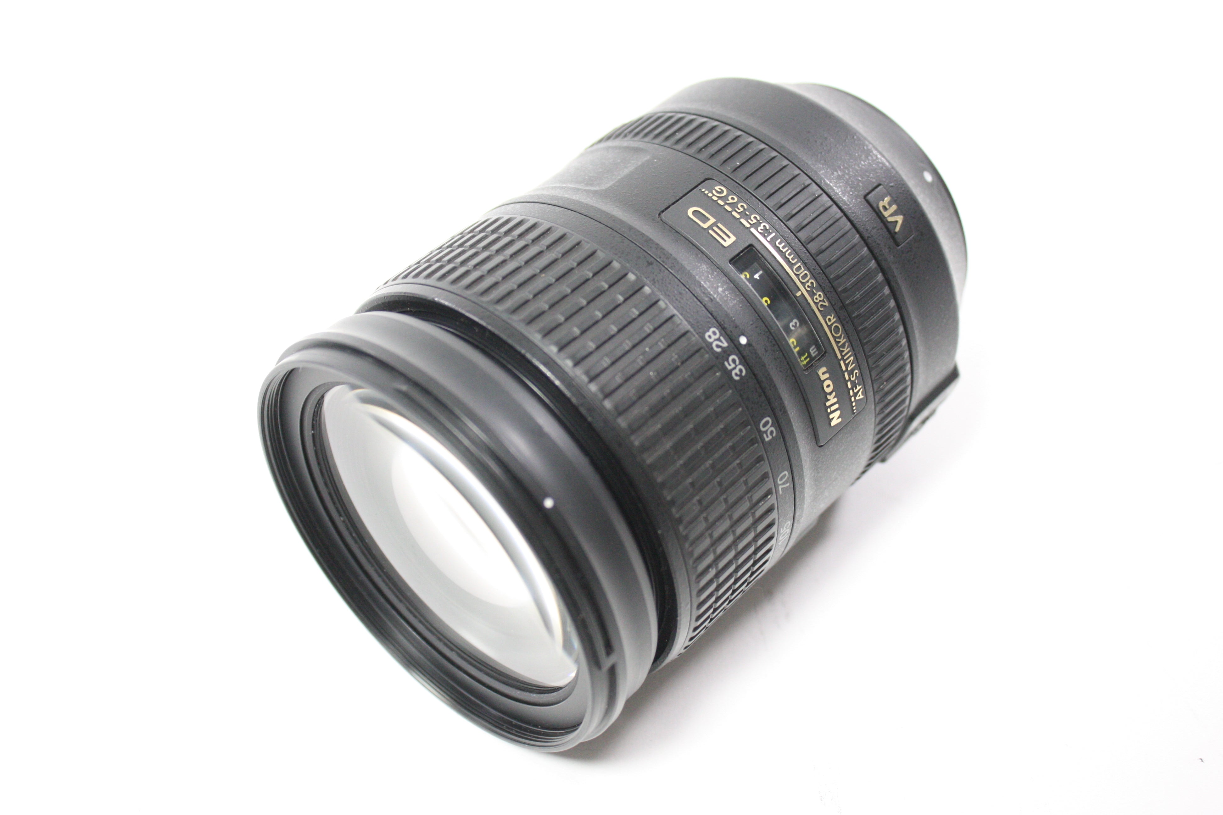 Nikon 28-300mm f/3.5-5.6G ED VR AF-S Nikkor Lens for F Mount AS-IS
