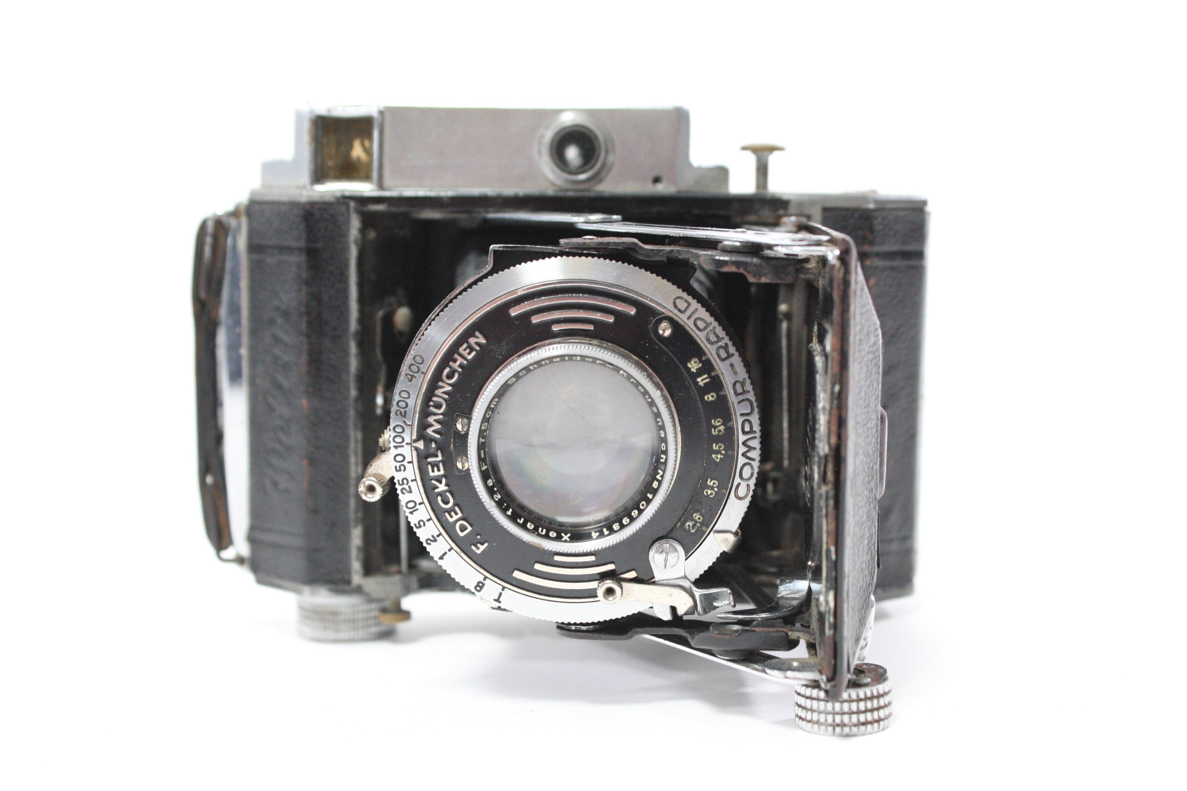 Welta Weltur Folding Camera with Schneider-Kreuznach 7.5cm f/2.8 Xenar Lens