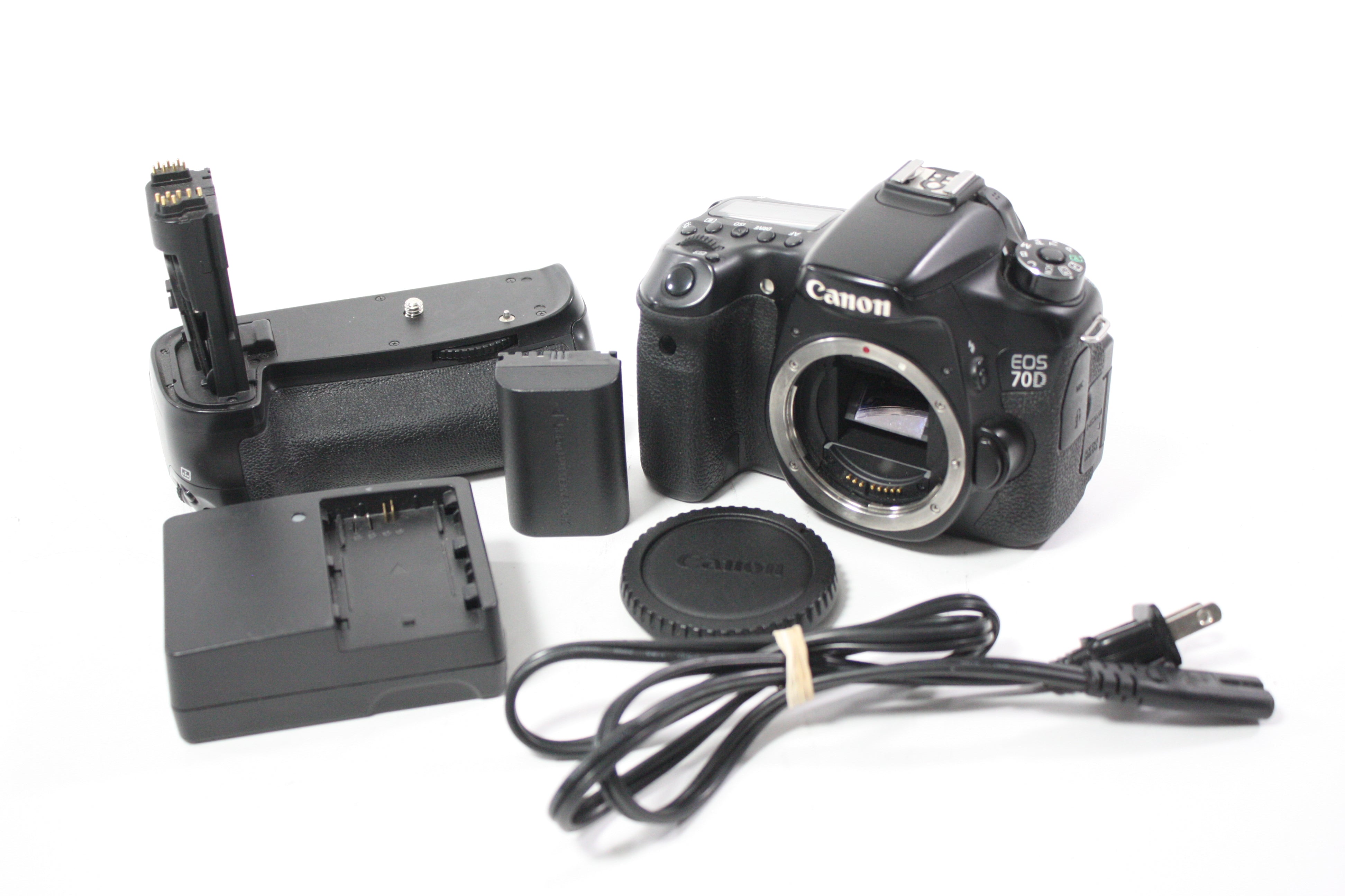 Canon 70D DSLR Camera Body with Shutter Count 31,469 With Meike MK-70D Grip (Please Read)
