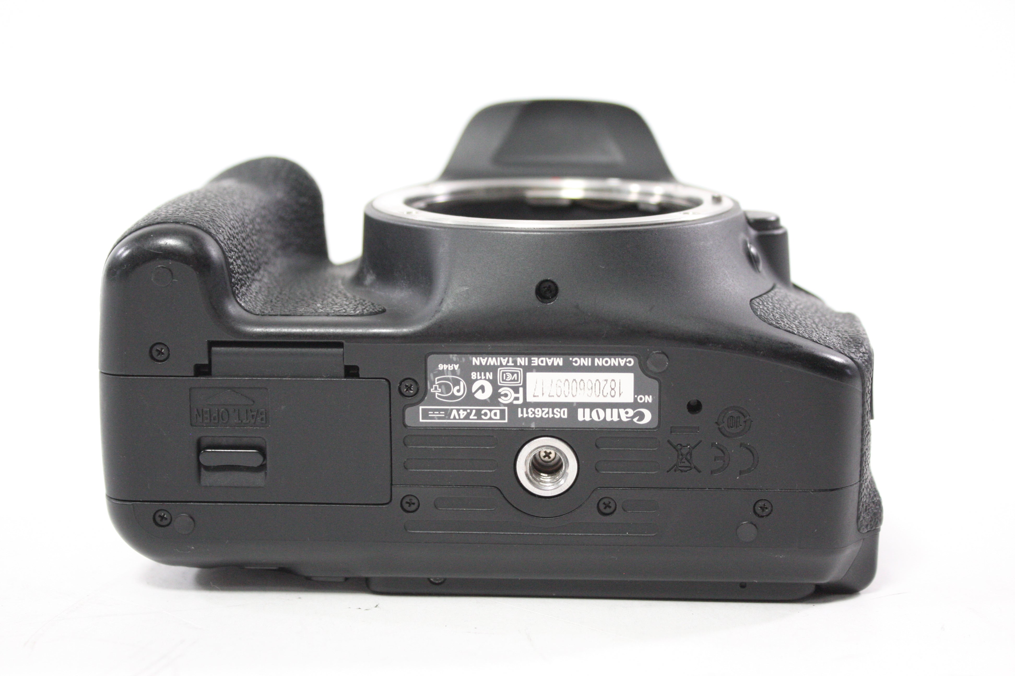 Canon EOS Rebel T3i DSLR Camera with 18-55mm f/3.5-5.6 EF-S IS II Lens with Shutter Count 8,778 (Please Read)