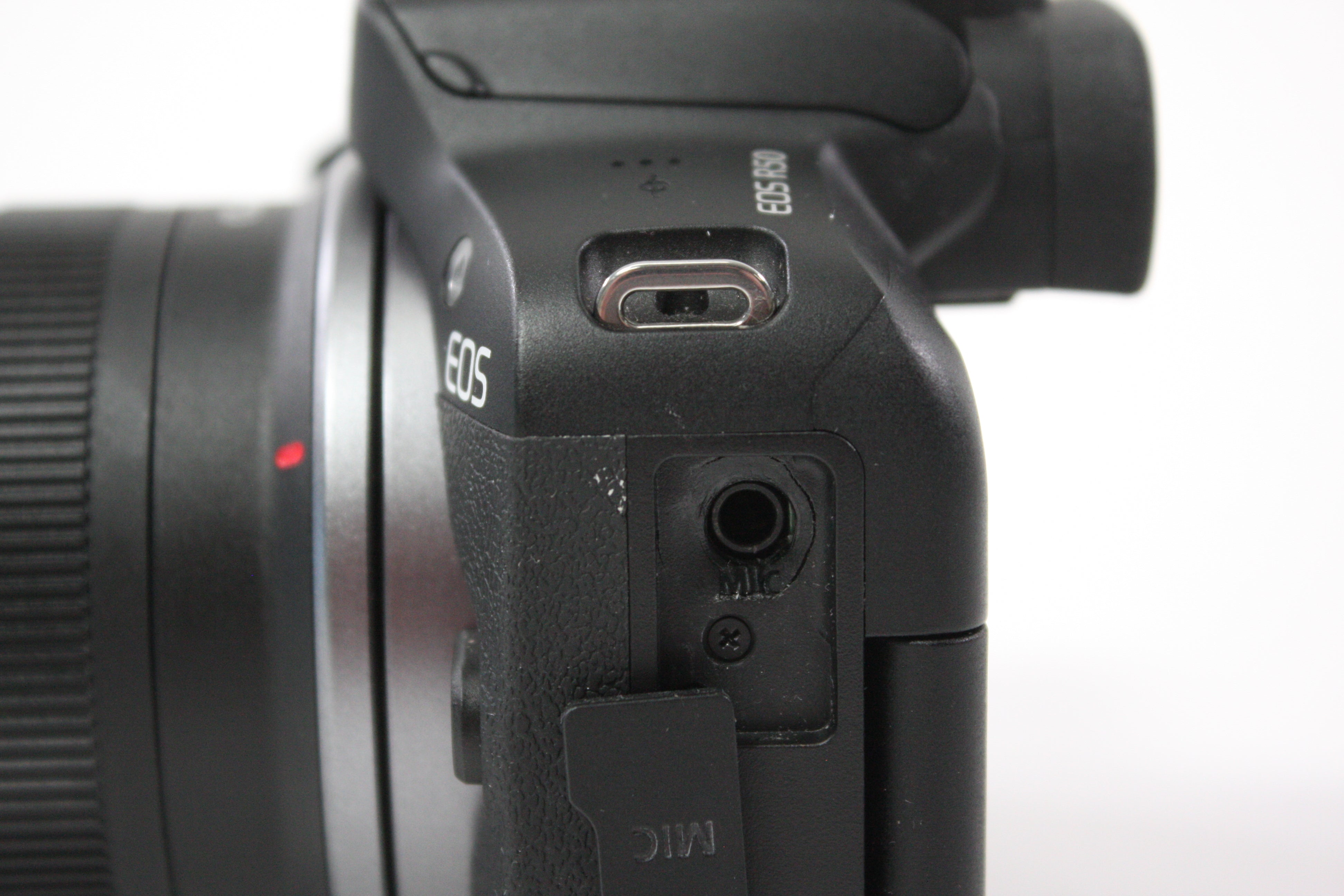 Canon EOS R50 Digital Mirrorless Camera with 18-45mm f/4.5-6.3 IS STM Lens with Shutter Count 1000 or Less