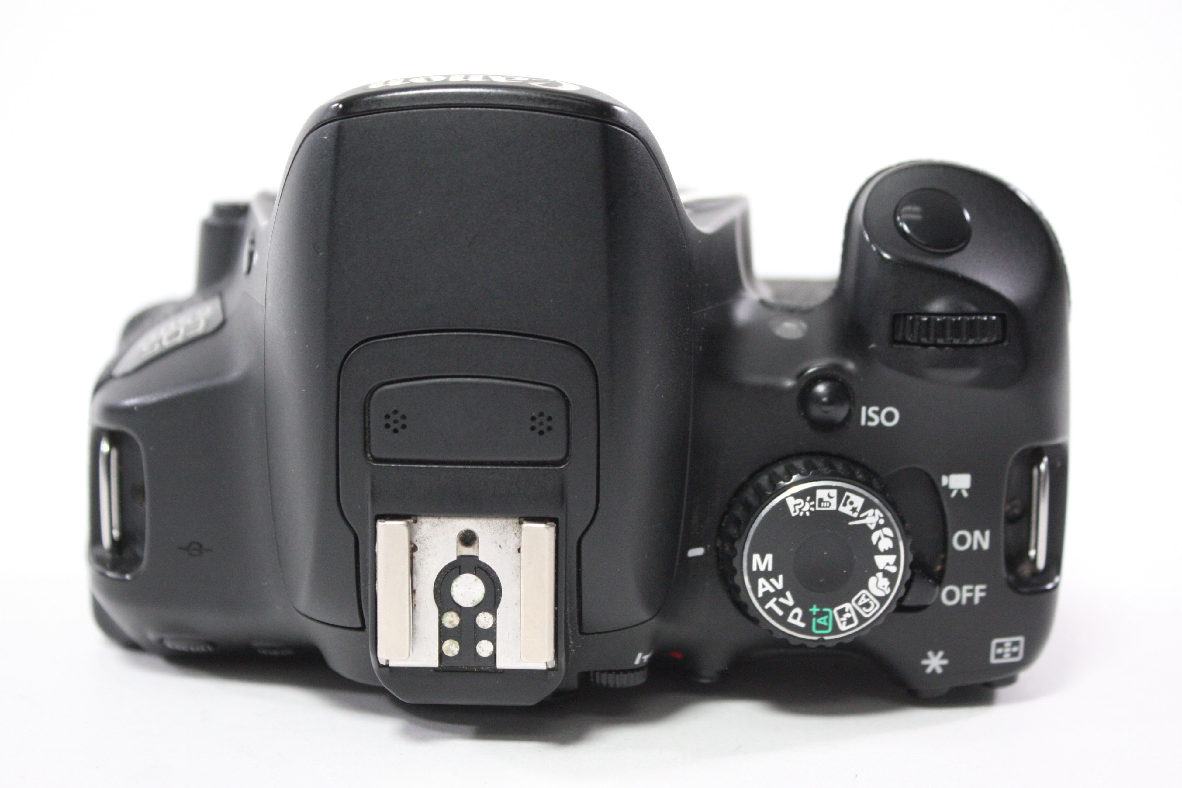 Canon EOS 650D T4i DSLR Camera with 18-55mm f/3.5-5.6 IS EF-S Lens with Shutter Count 28,936