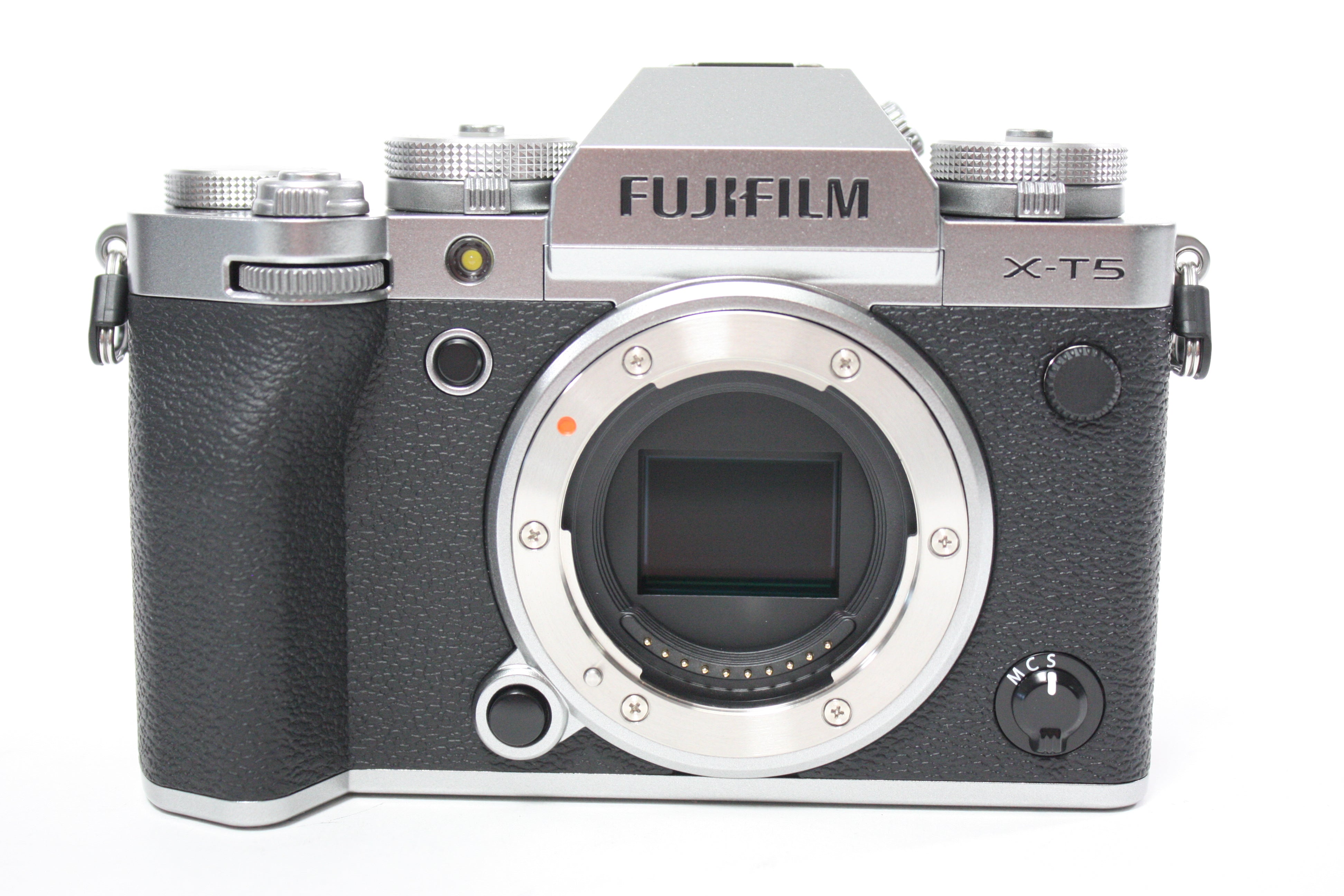 Fuji X-T5 Digital Mirrorless Camera with 16-80mm f/4 R OIS WR Lens (Open Box)