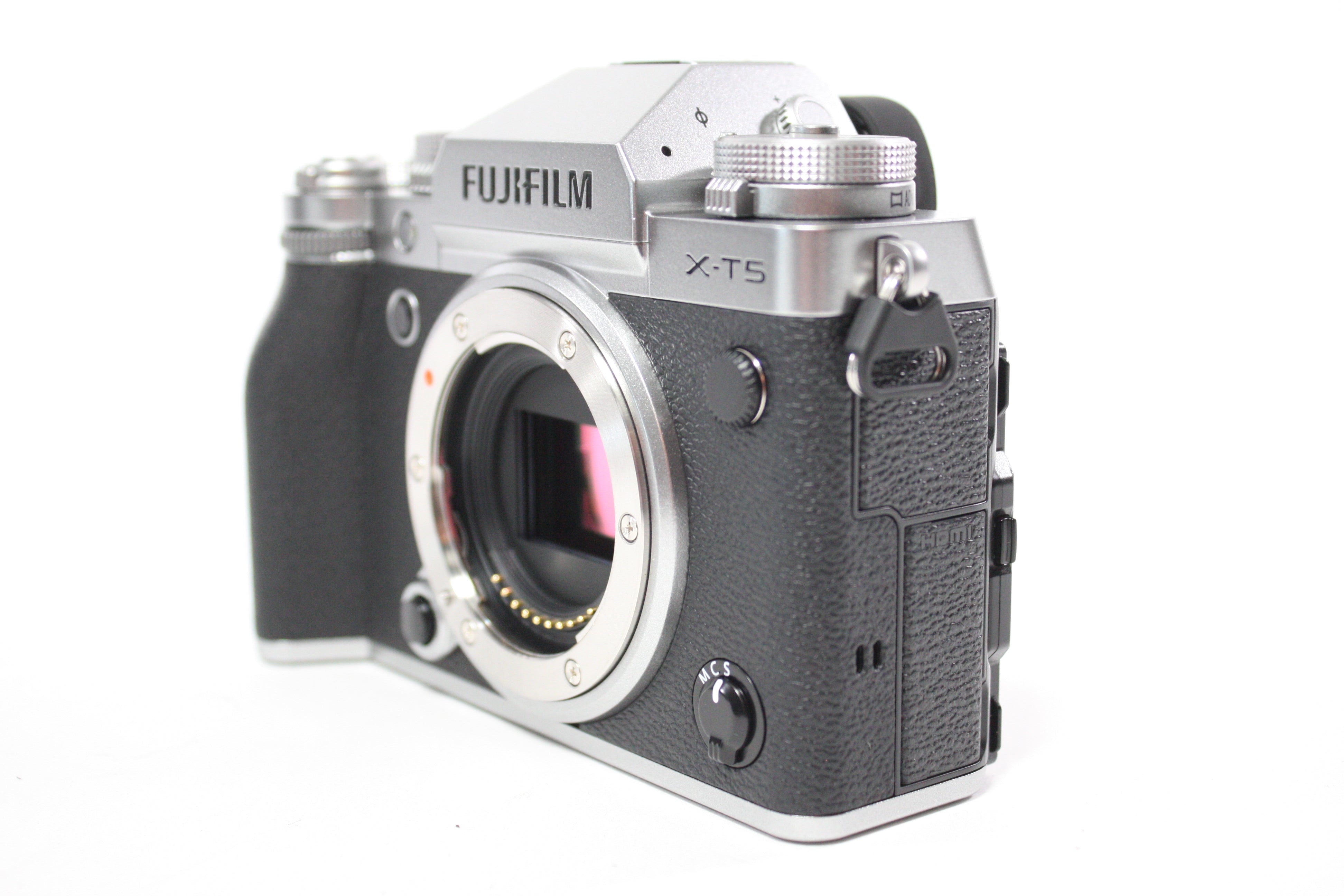 Fuji X-T5 Digital Mirrorless Camera with 16-80mm f/4 R OIS WR Lens (Open Box)
